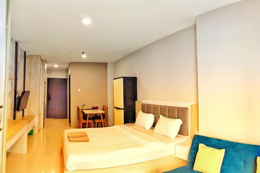 Lovina 25-10 at Formosa Residences - Nagoya view 3