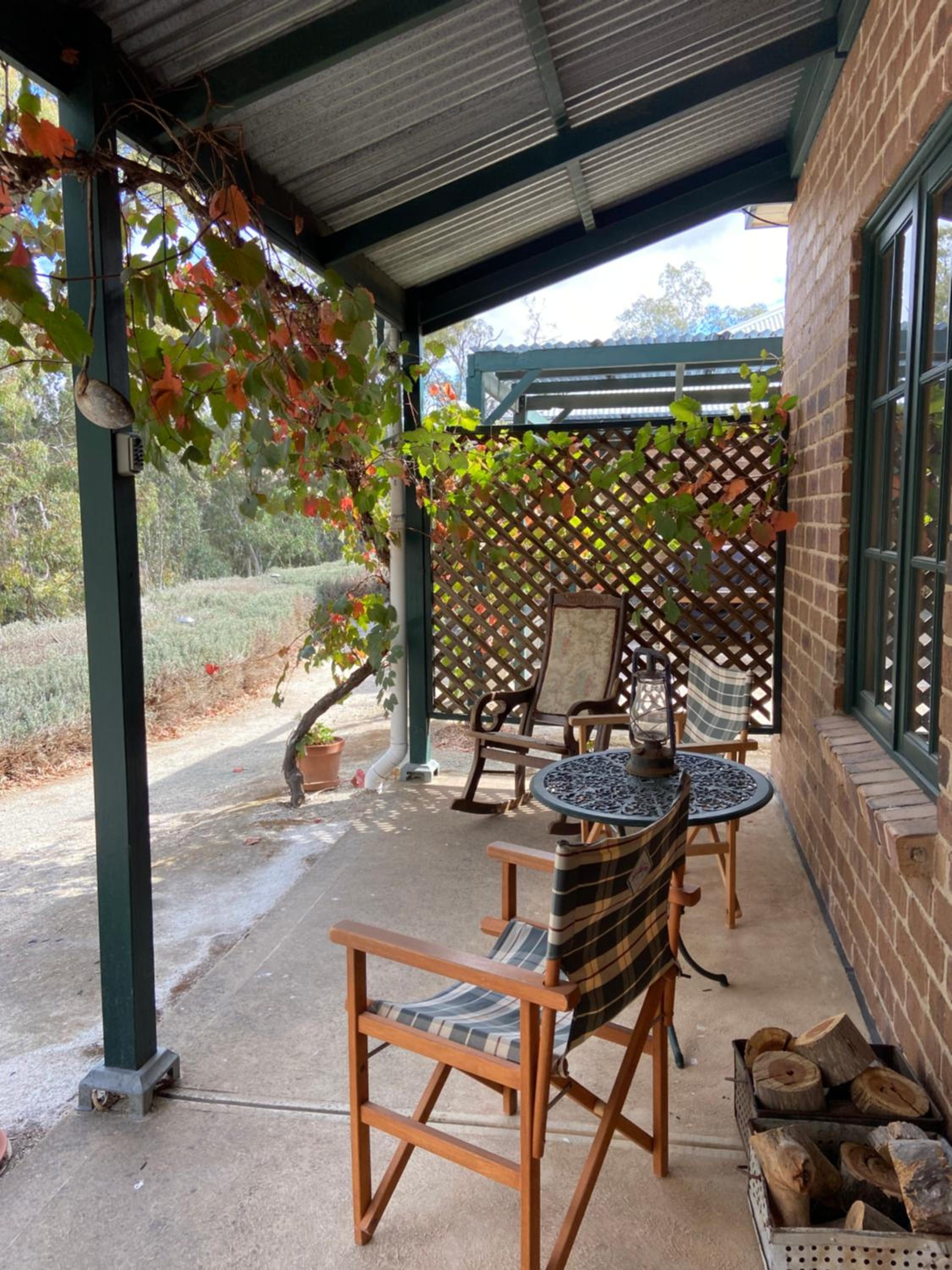 Battunga Cottages