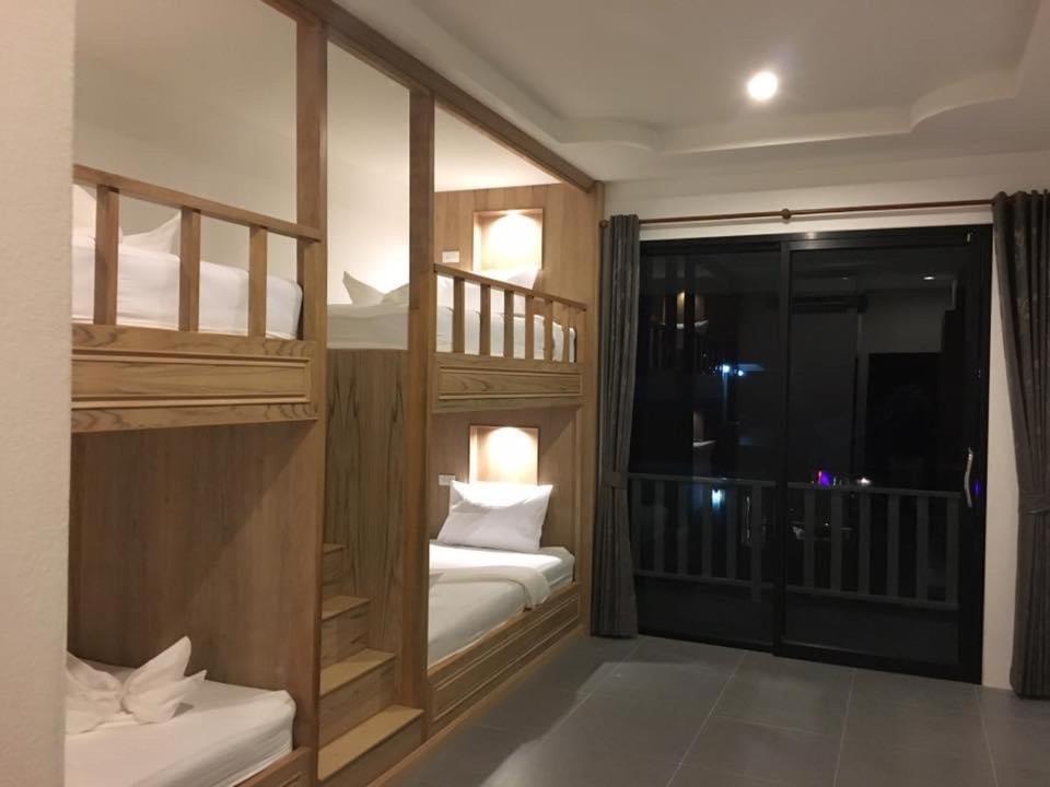 Mac's Bay Resort
