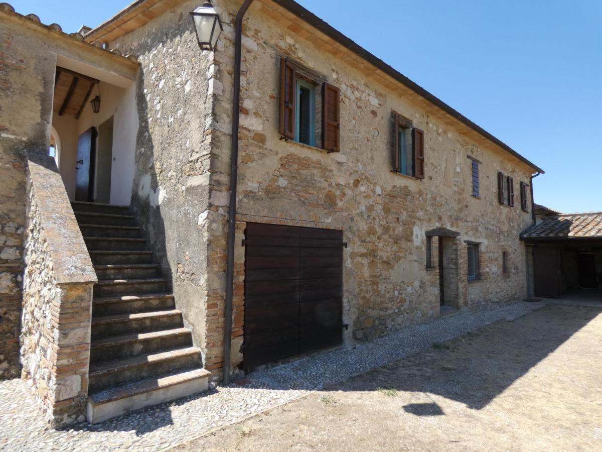 SCAPPO IN UMBRIA, Casale Monti