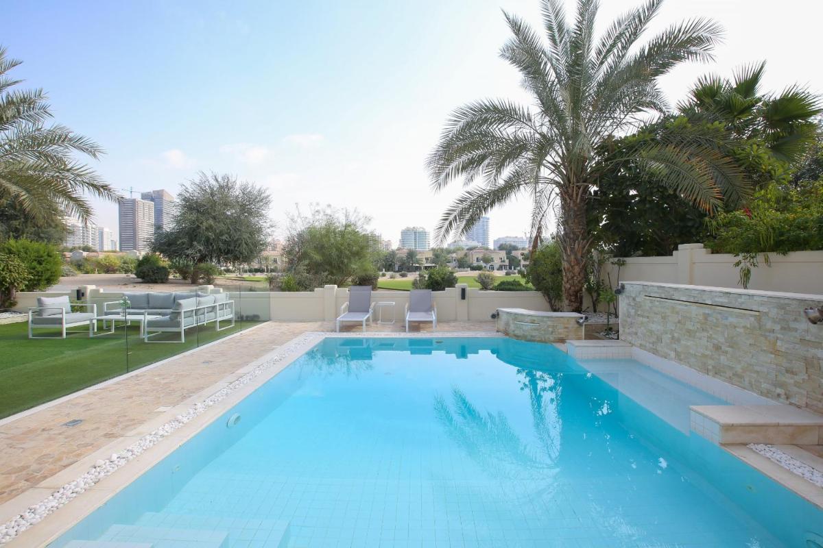 Victory Heights - 4BR Villa with Private Pool - Allsopp&Allsopp