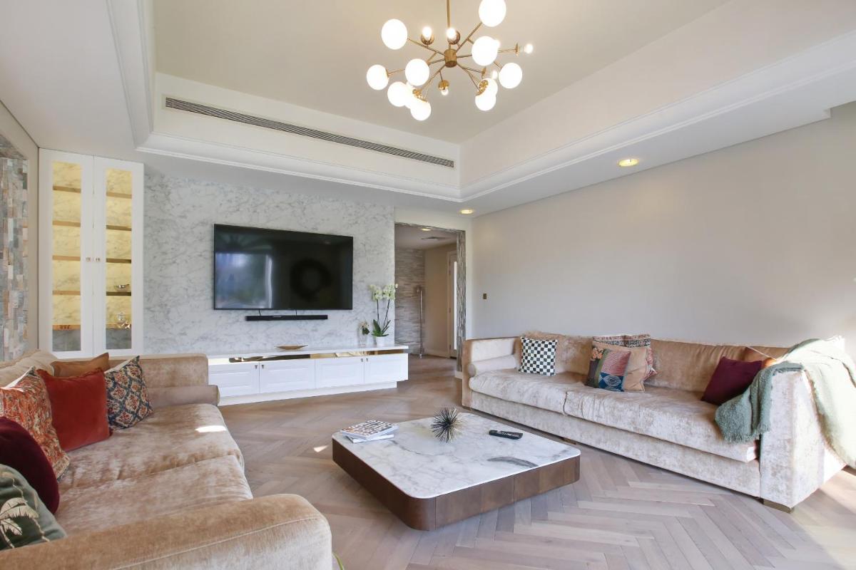 Victory Heights - 4BR Villa with Private Pool - Allsopp&Allsopp