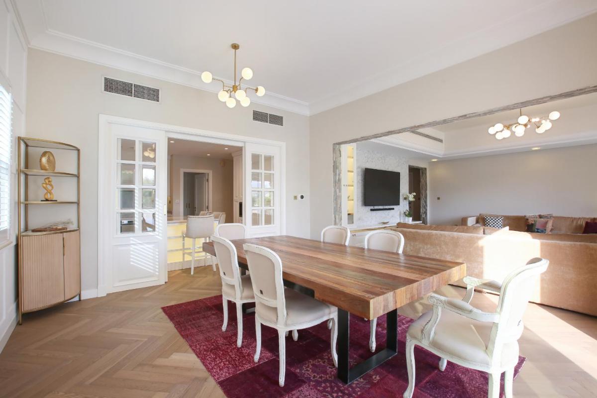 Victory Heights - 4BR Villa with Private Pool - Allsopp&Allsopp
