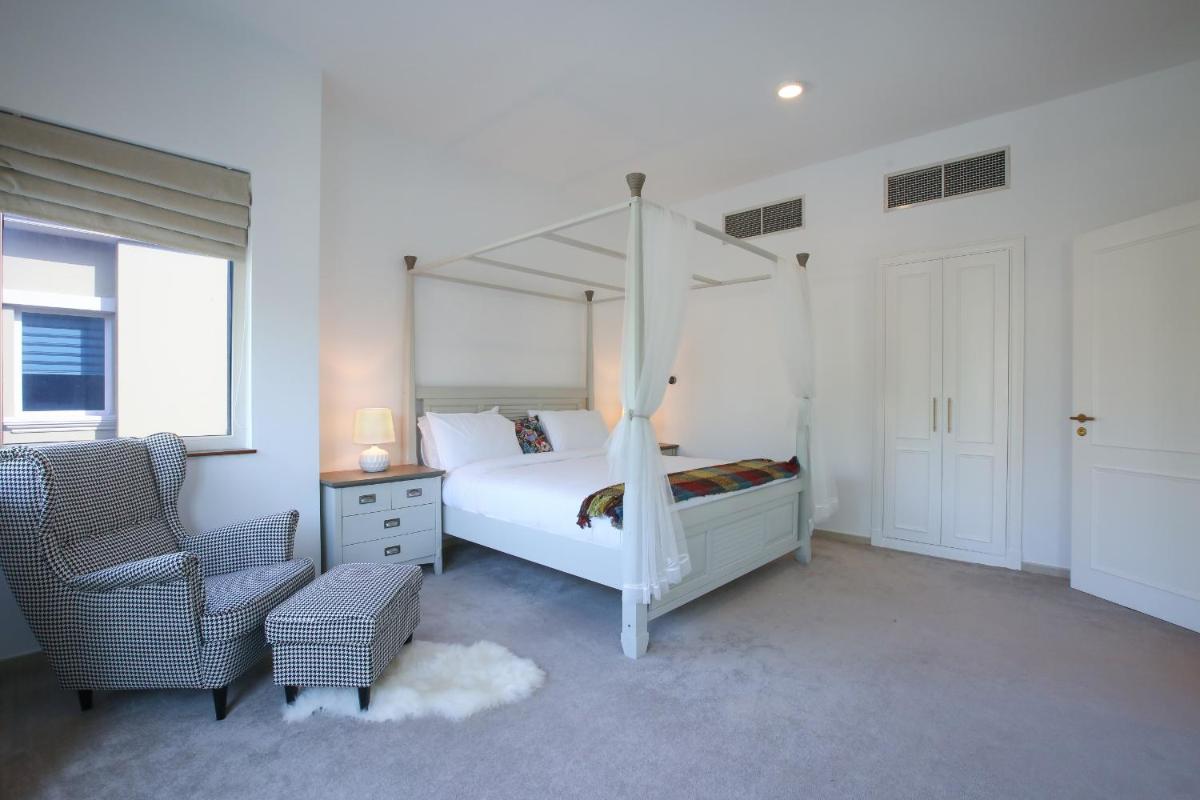 Victory Heights - 4BR Villa with Private Pool - Allsopp&Allsopp