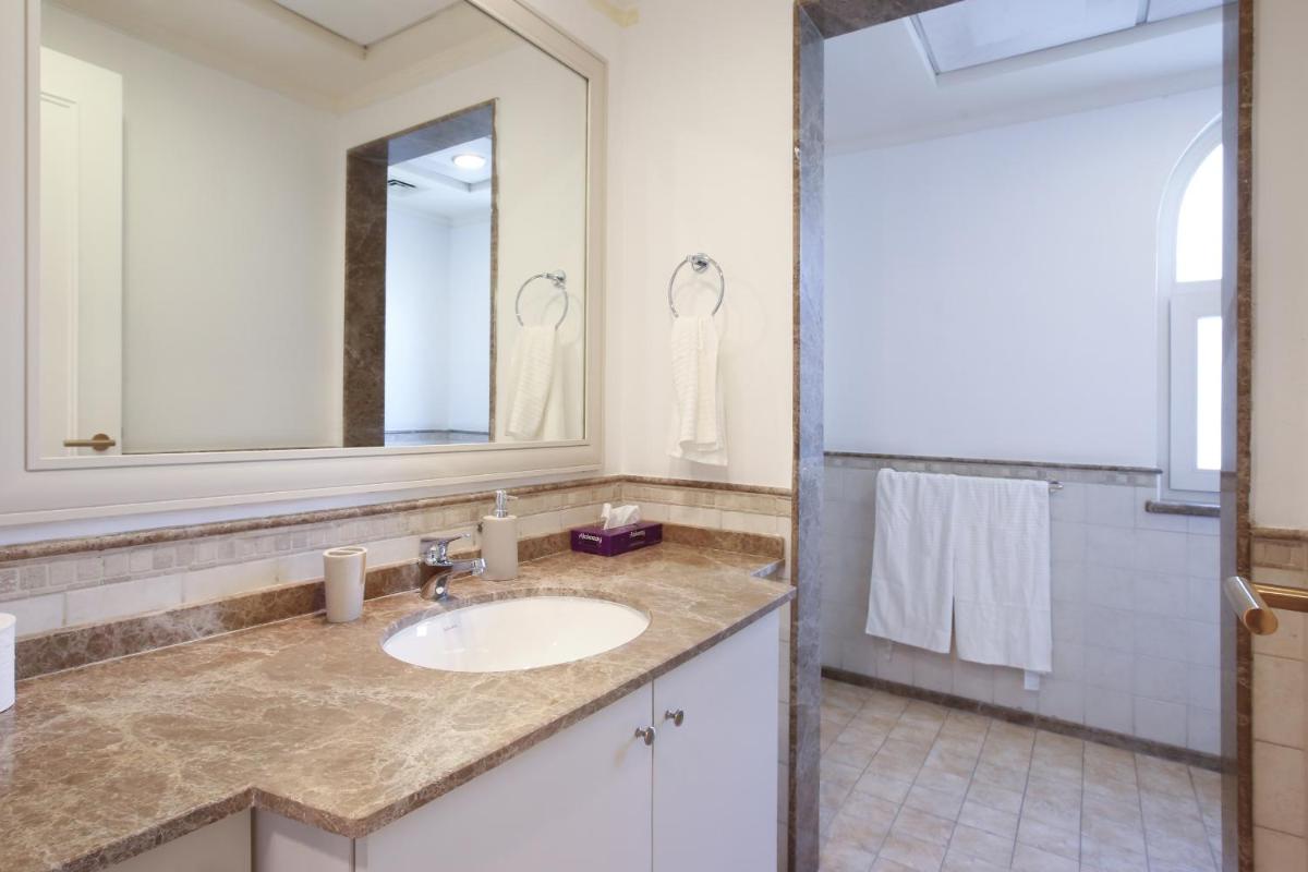 Victory Heights - 4BR Villa with Private Pool - Allsopp&Allsopp