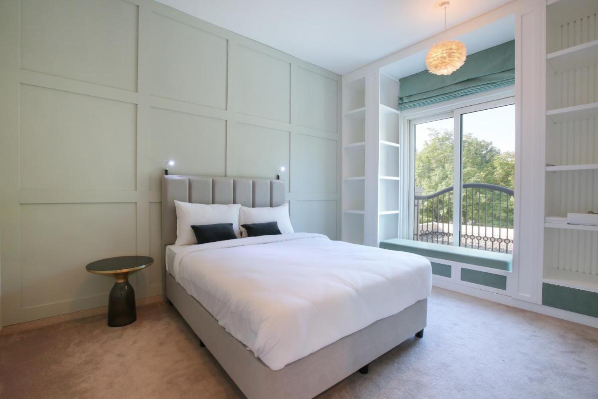 Victory Heights - 4BR Villa with Private Pool - Allsopp&Allsopp