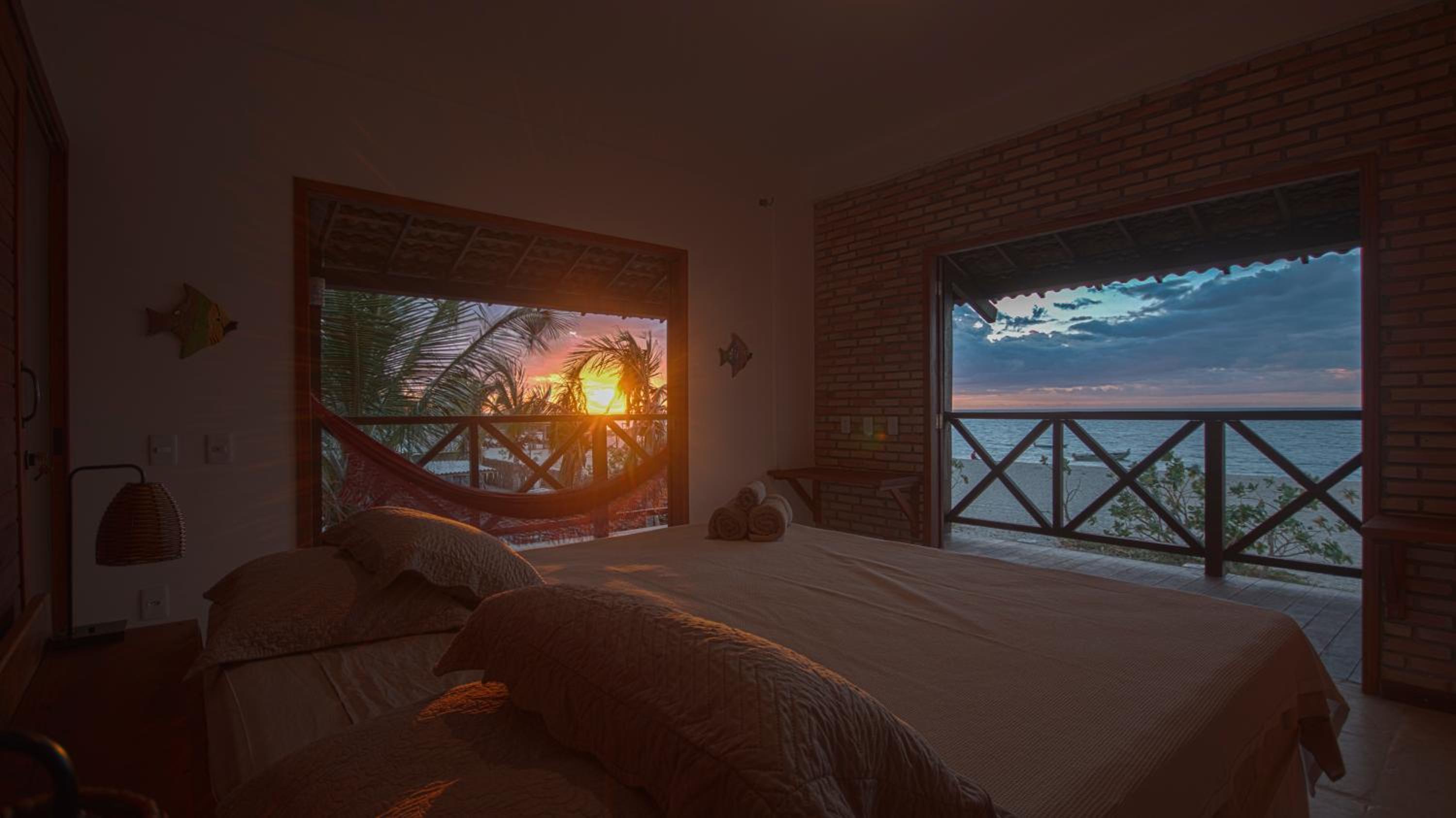 BEACH HOUSE - Kitespot Suite - AT THE BEACH ! view 2