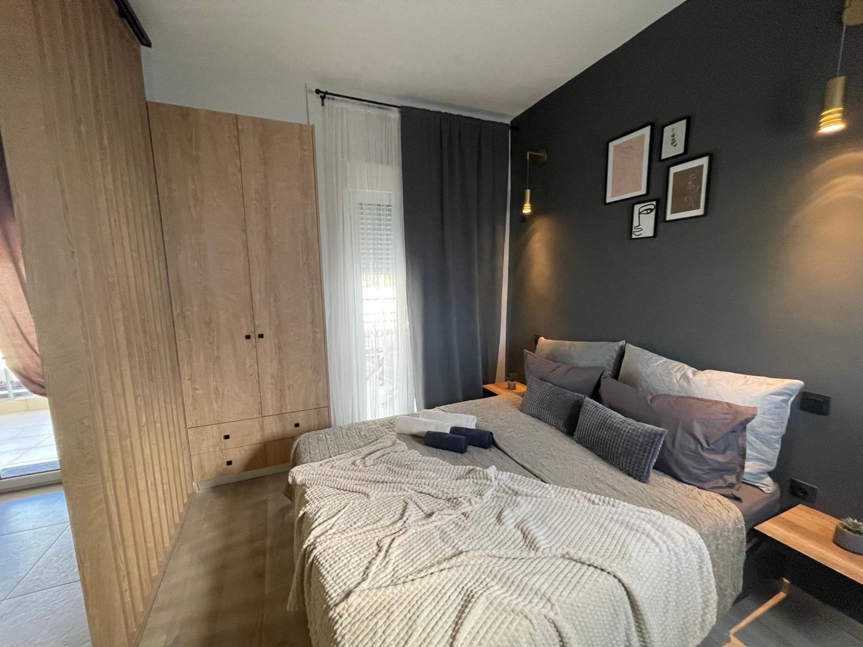 PSH -Stylish Quiet Top Floor Apt- Near Acropolis photo 5