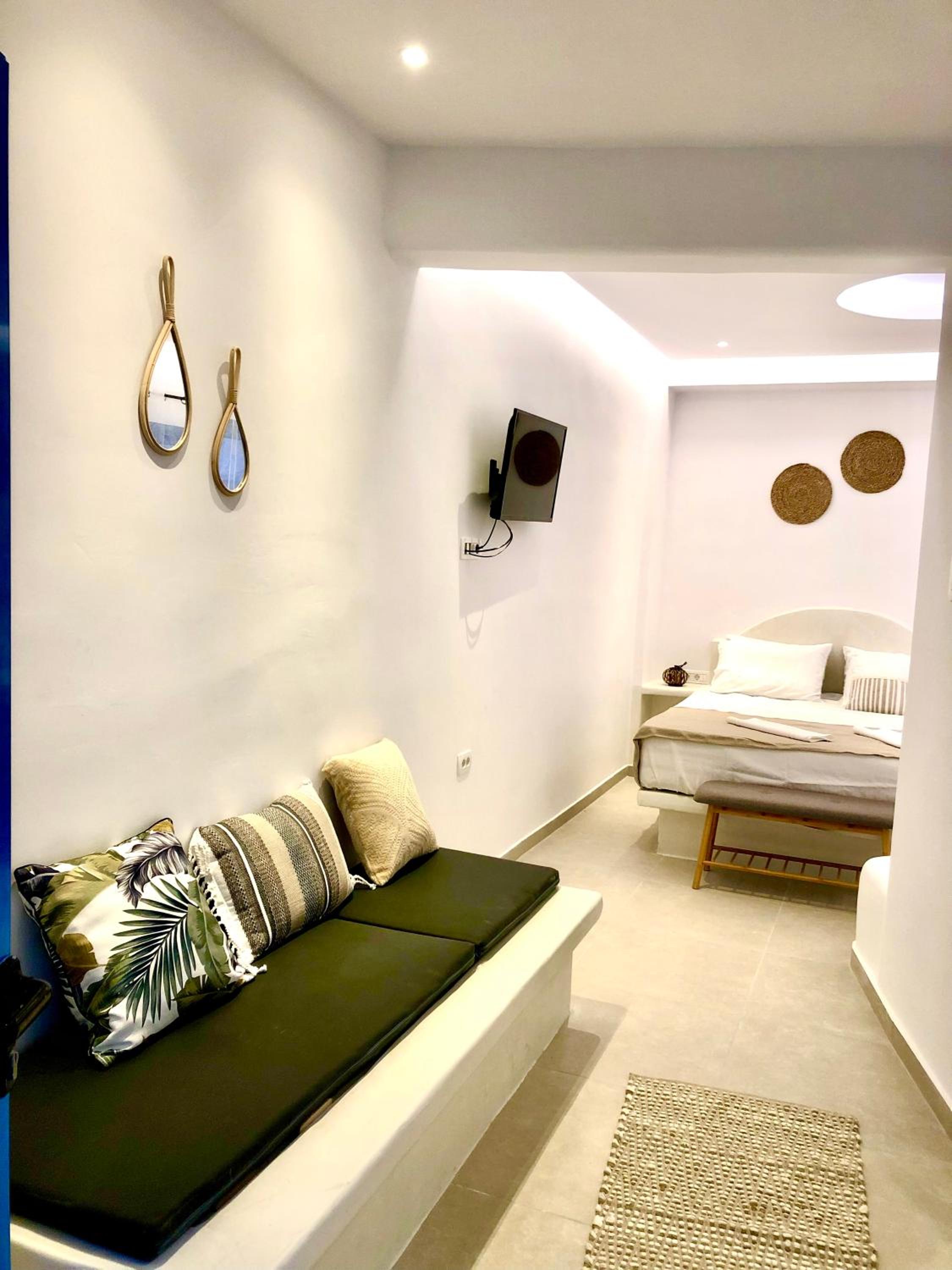 Oldtown Suites Fira