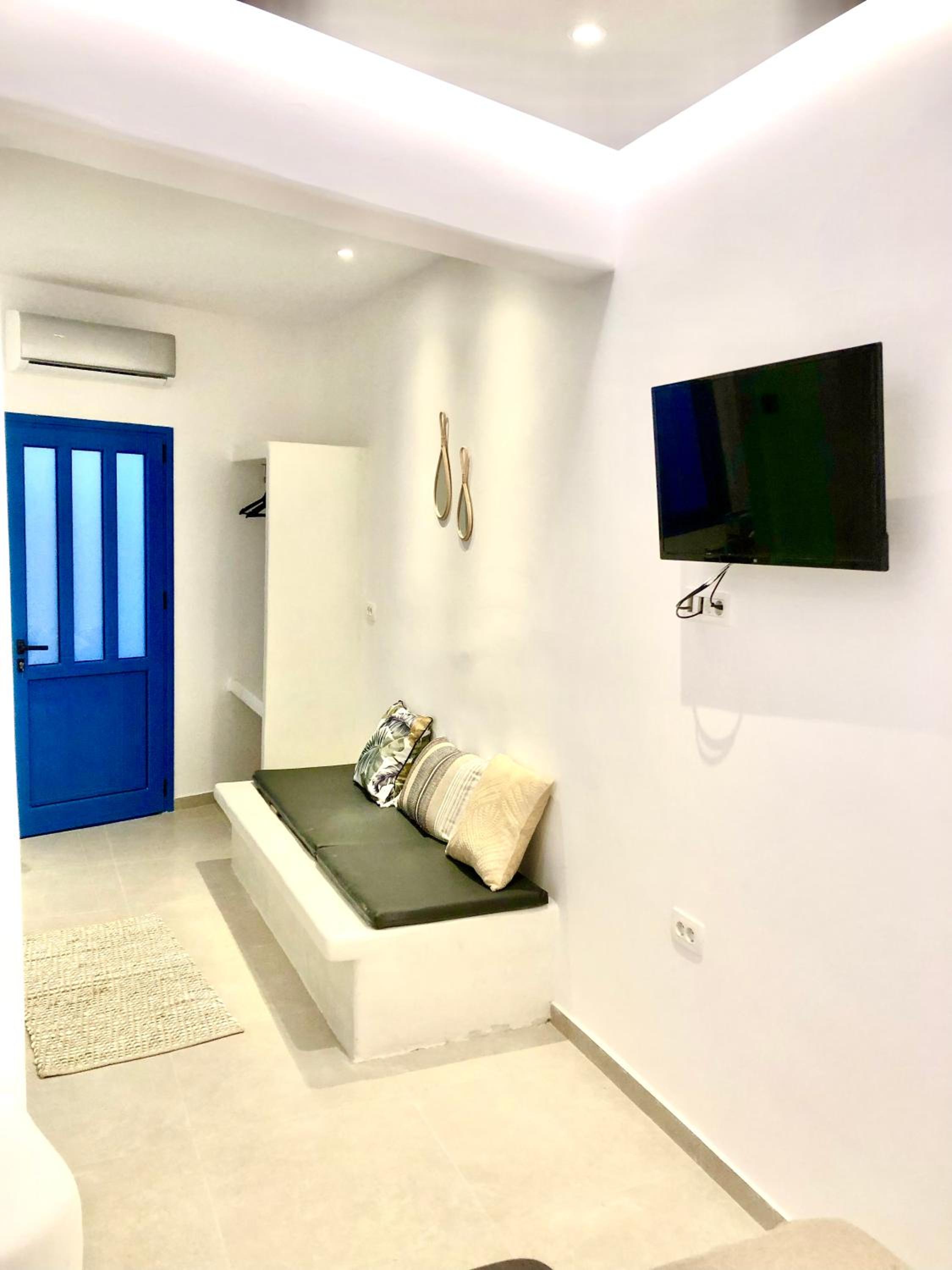 Oldtown Suites Fira