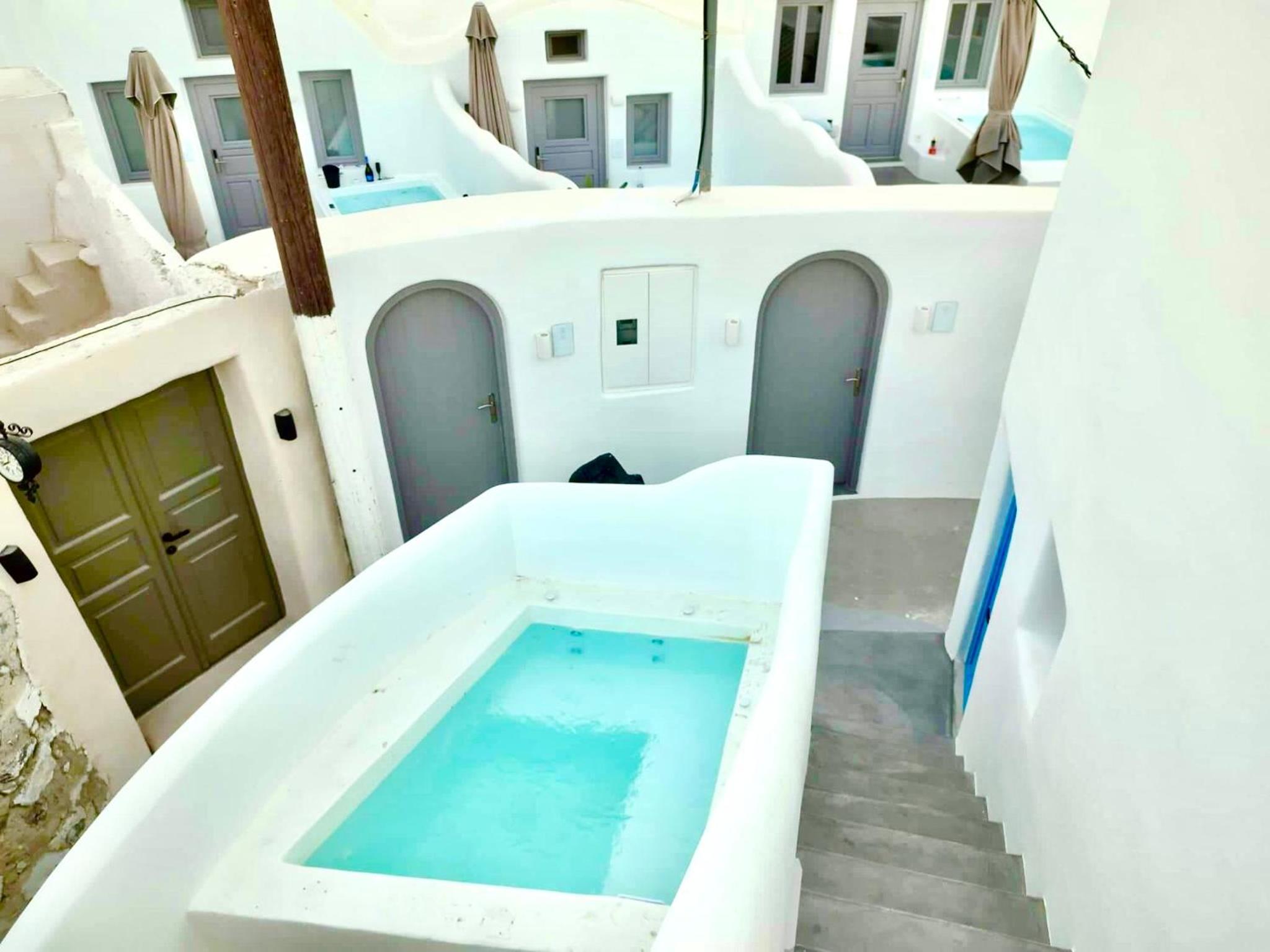 Oldtown Suites Fira