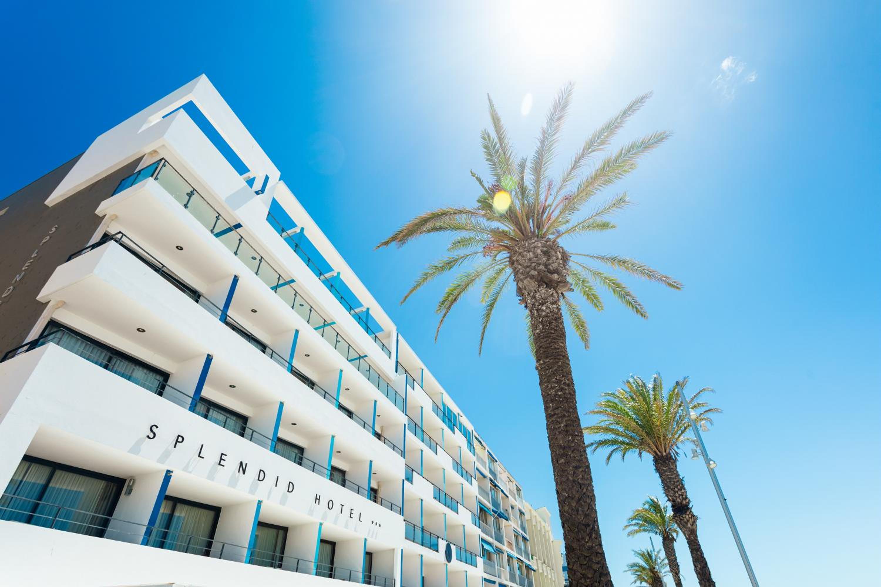 Hotel Hôtel Restaurant Splendid Camargue - Image 1