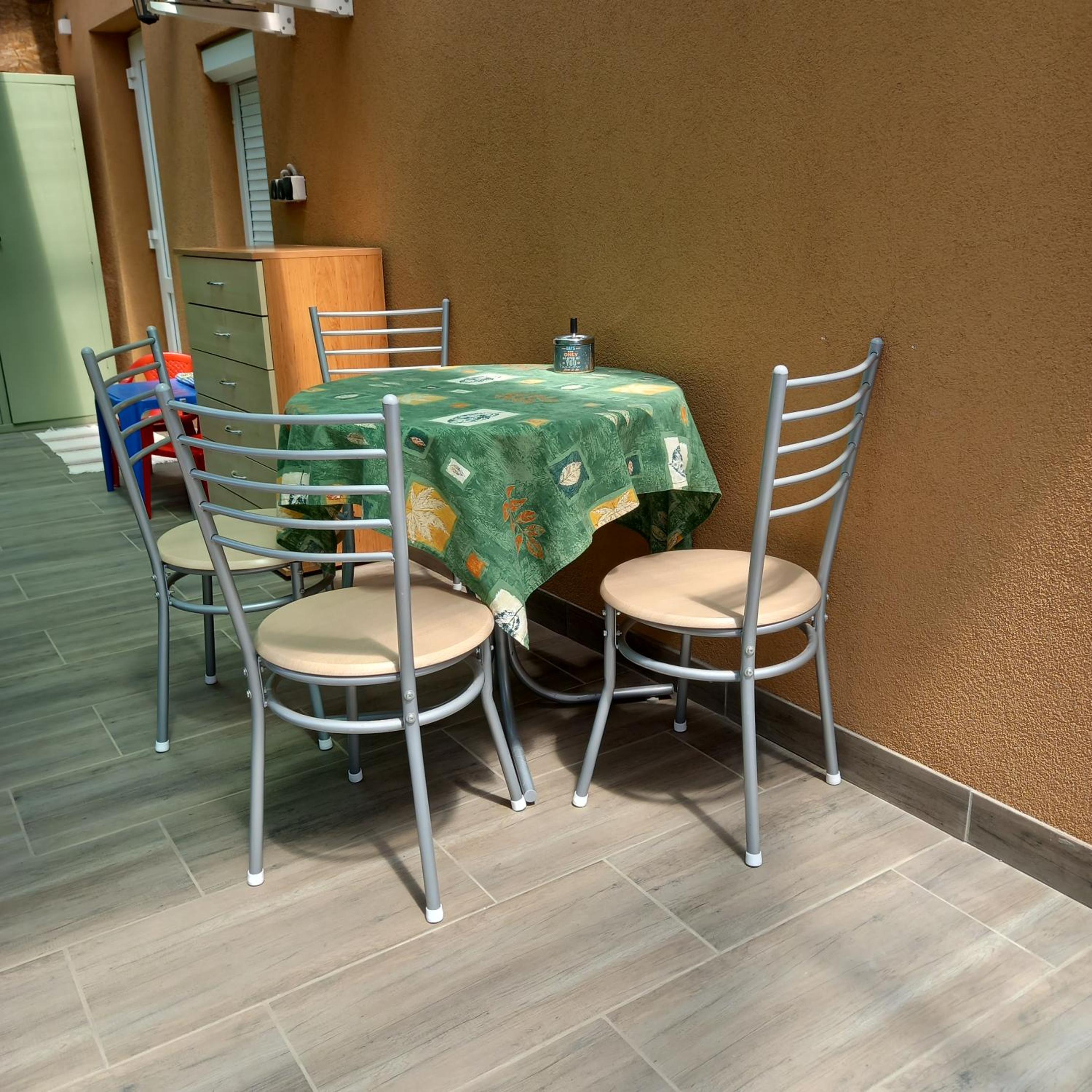 Írisz Apartman