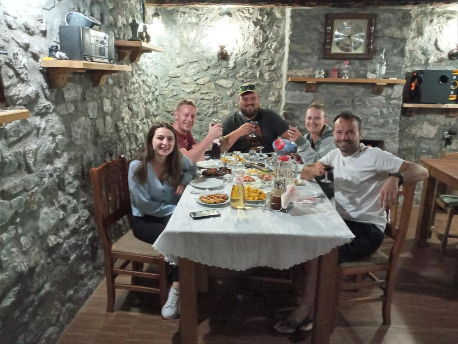 Bujtina Carku