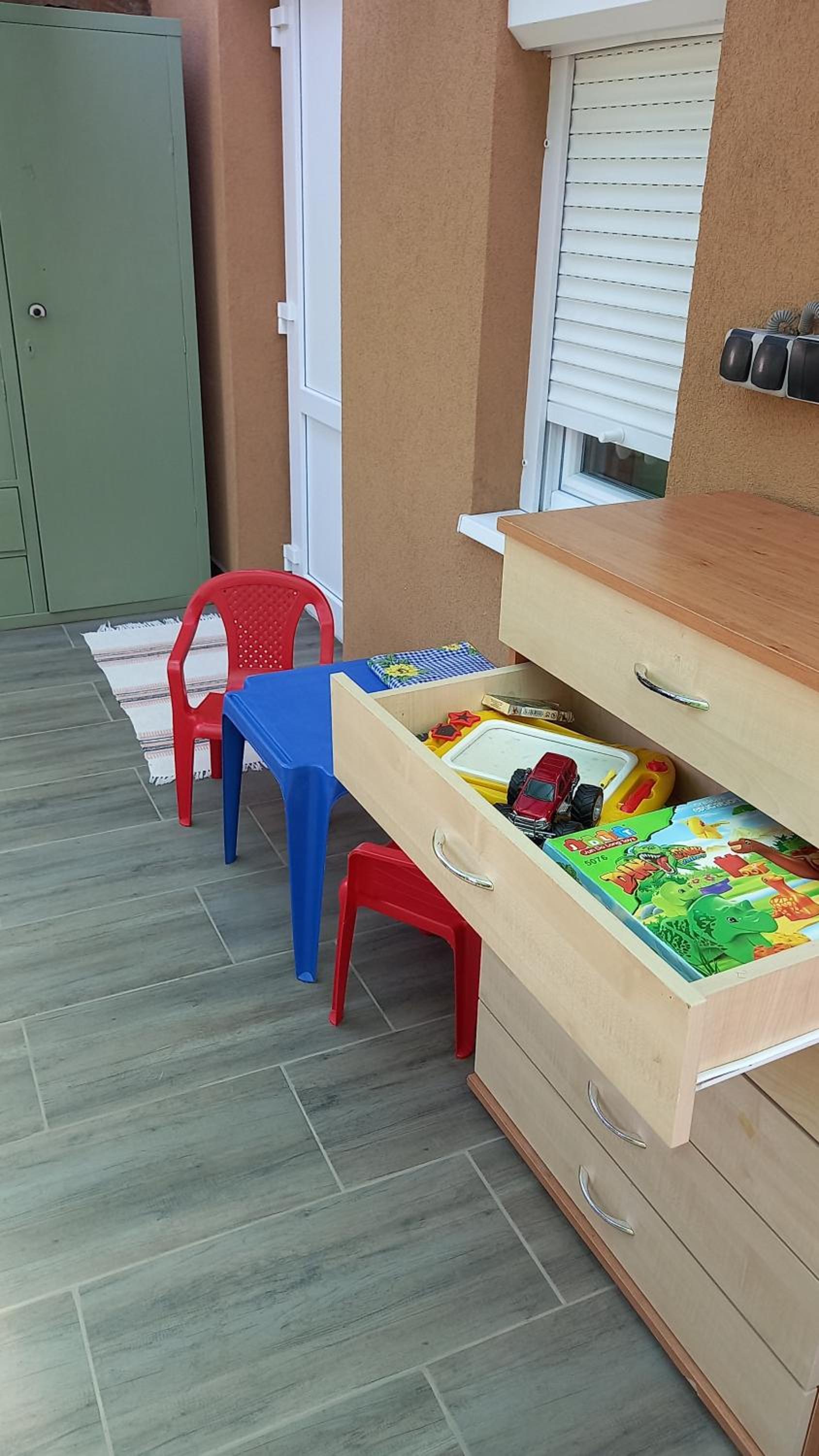 Írisz Apartman
