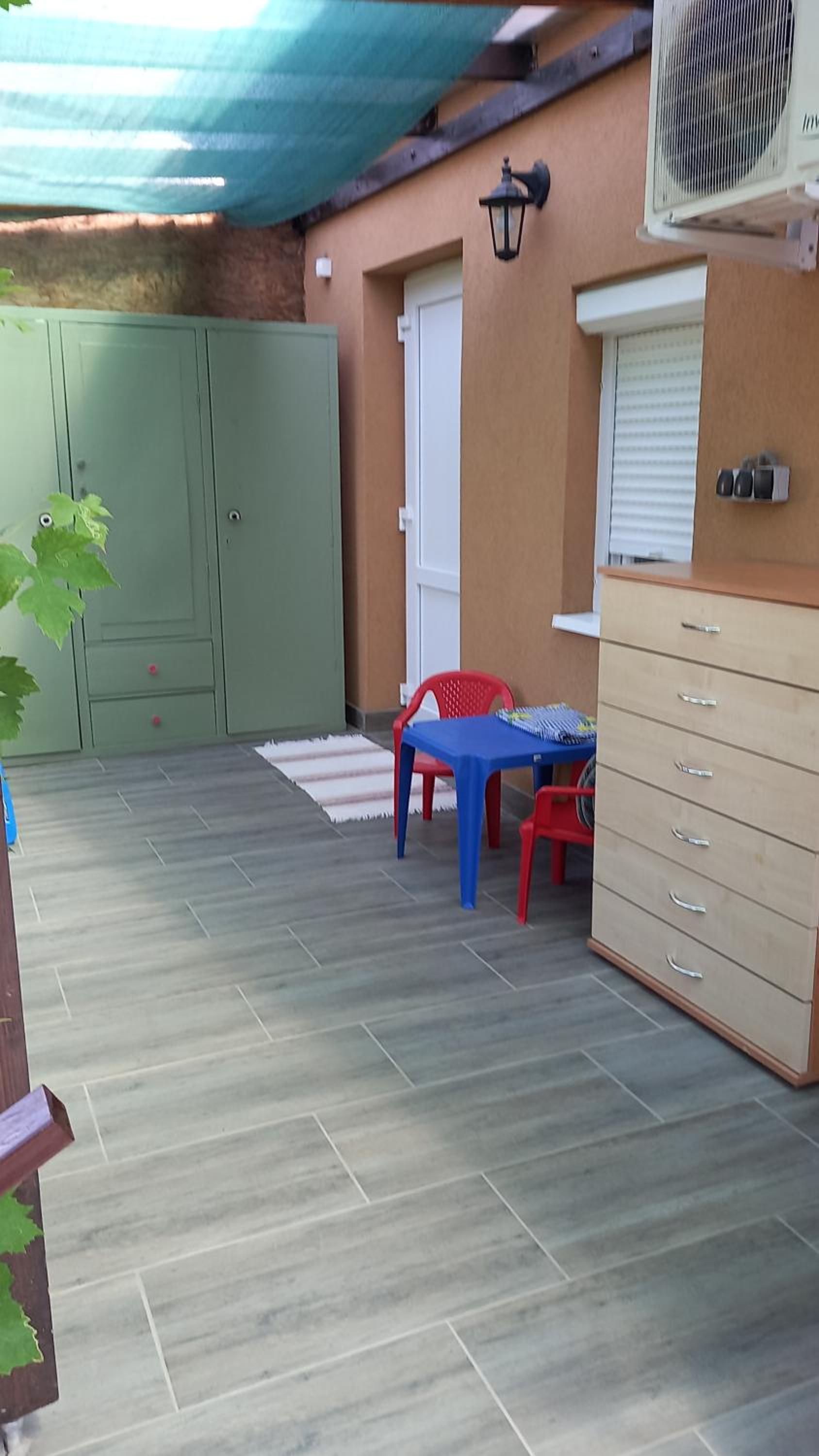 Írisz Apartman