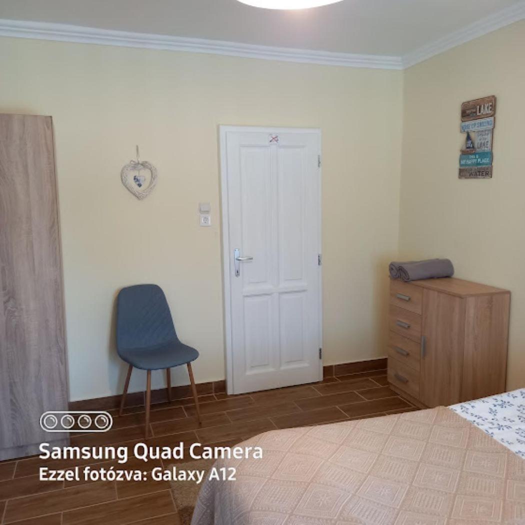 Írisz Apartman