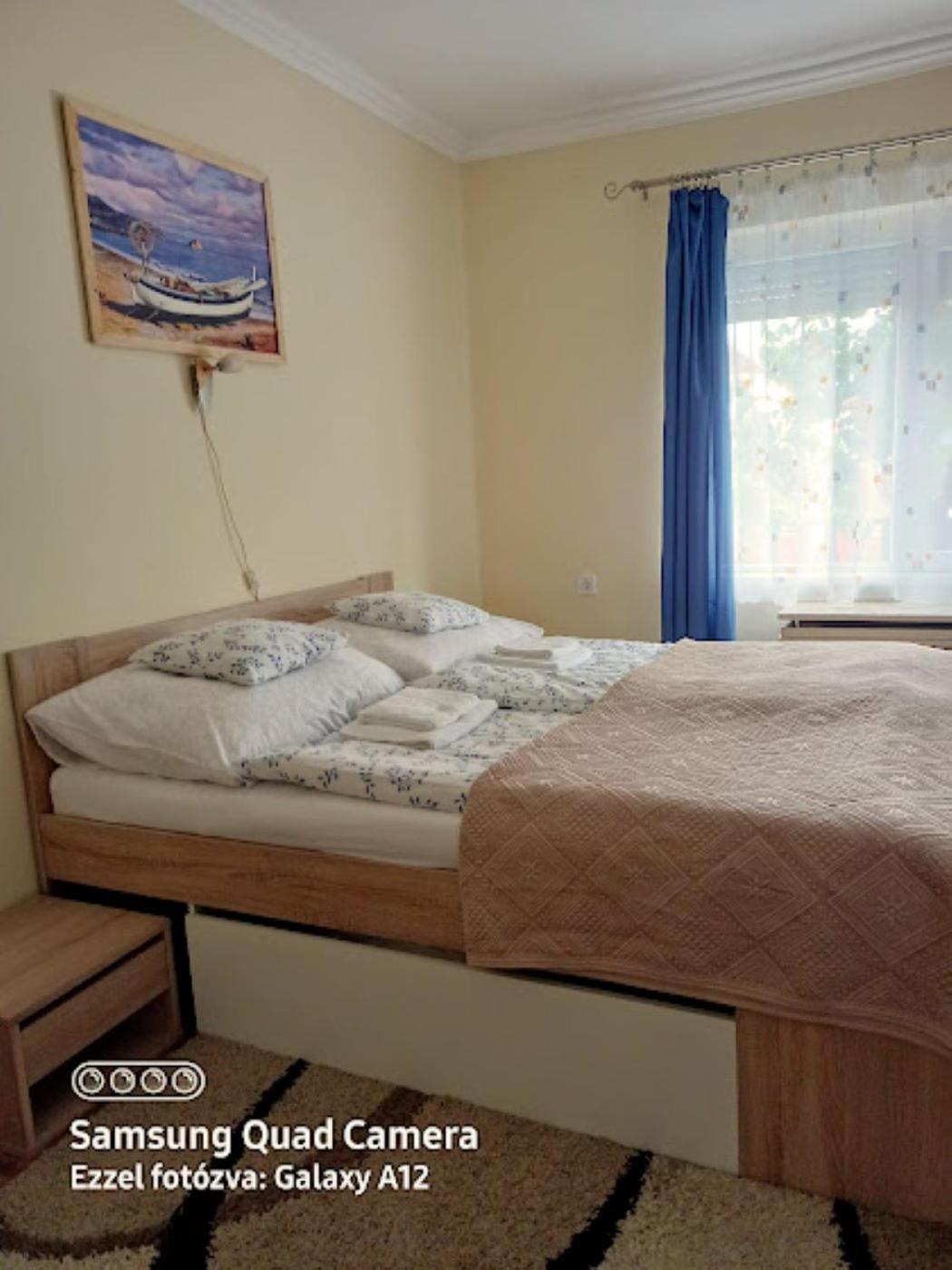 Írisz Apartman
