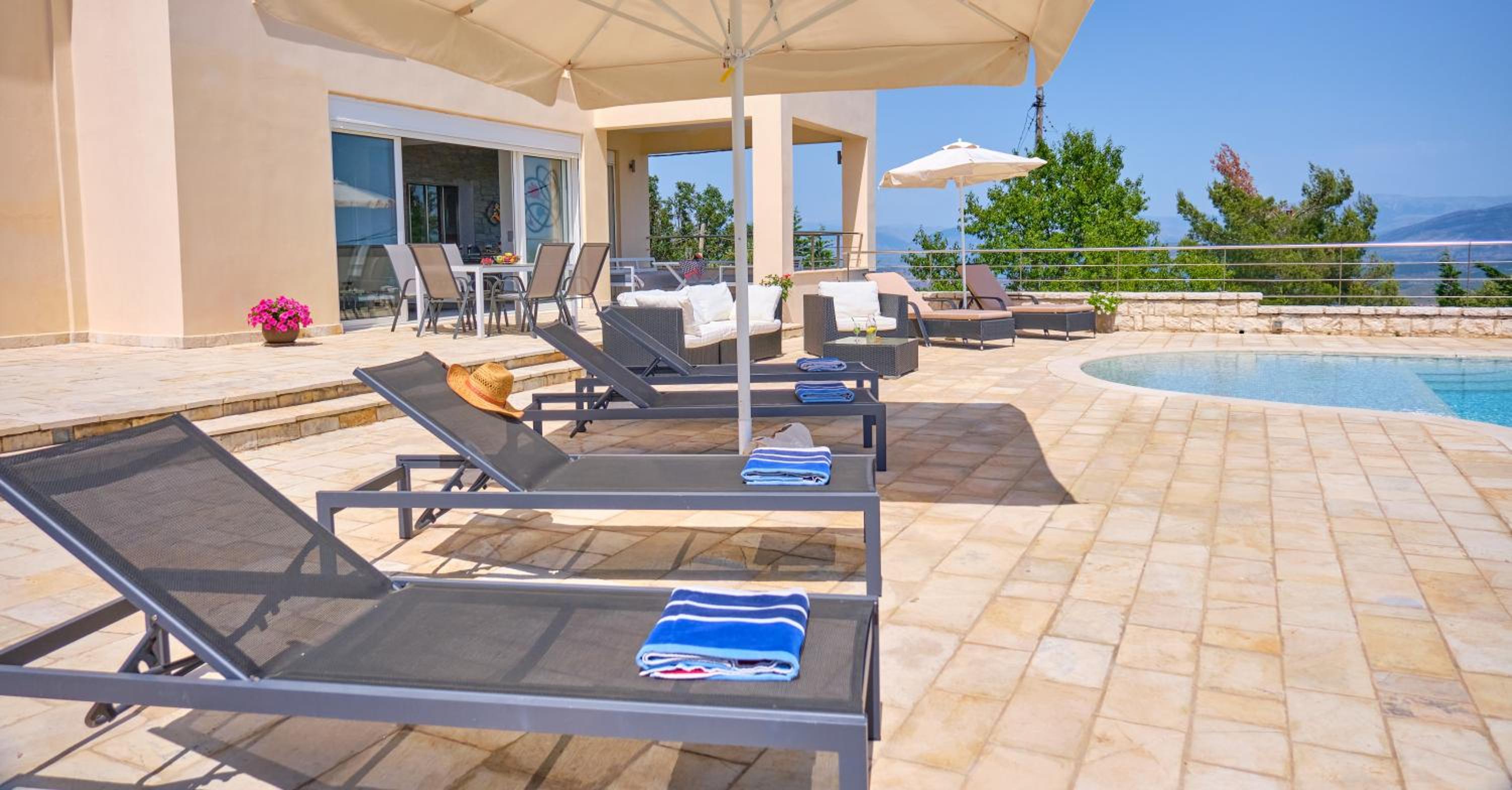 Villa Artisthouse Sinies Corfu view 4