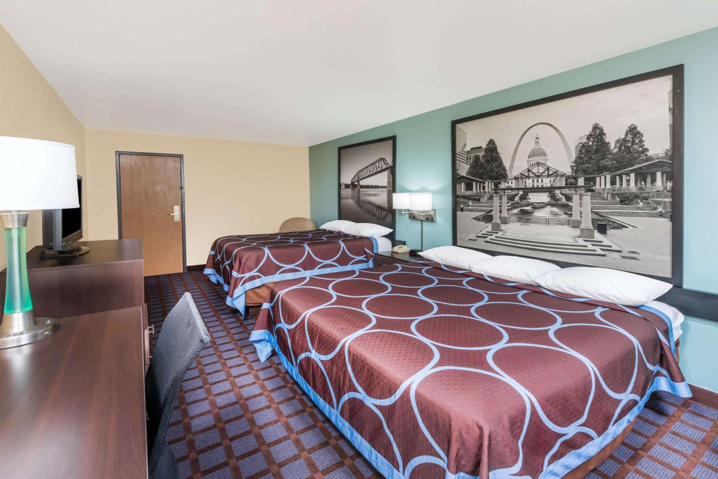 Super 8 by Wyndham Okawville view 4
