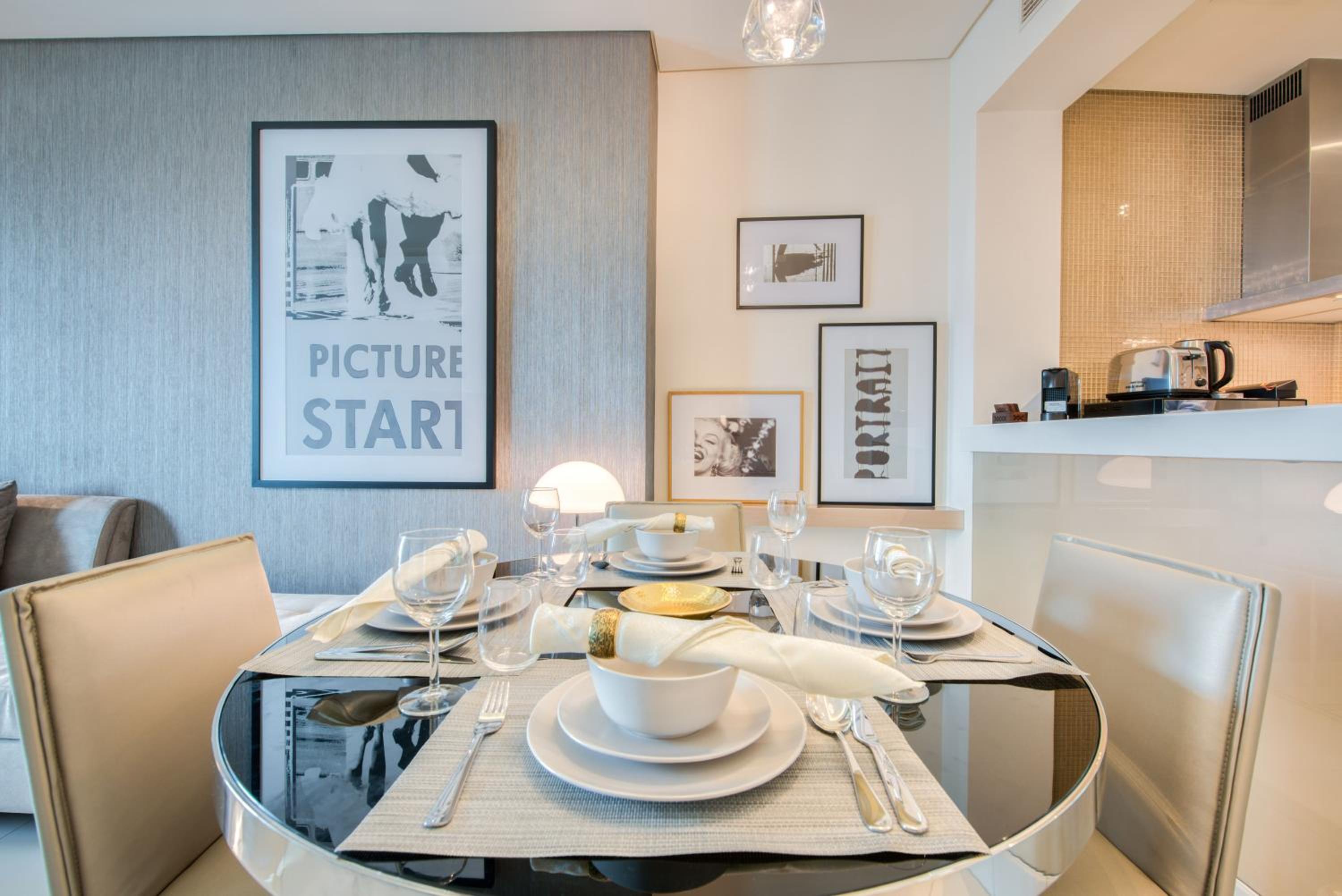 Maison Privee - Cool Dubai Apt next Burj Khalifa & Design District
