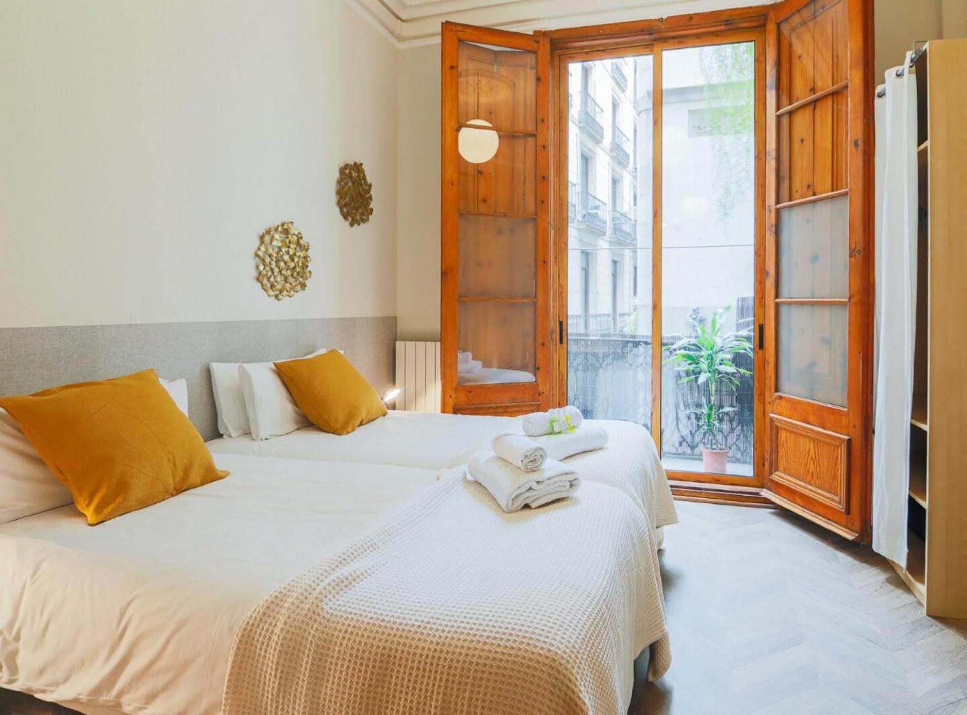 Avinyo 2 Gotic · Spacious Loft in Gothic Quarter!