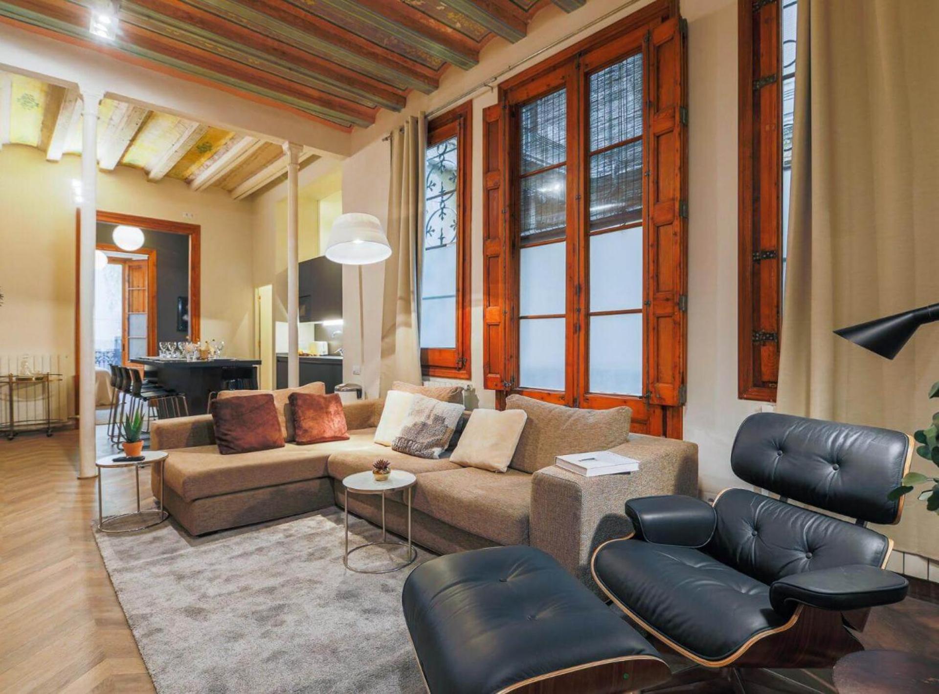 Avinyo 2 Gotic · Spacious Loft in Gothic Quarter!