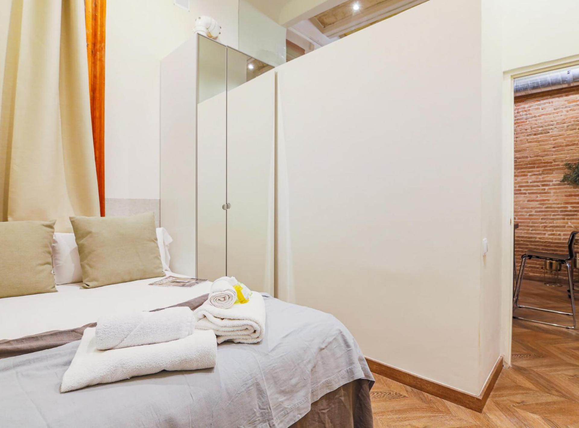 Avinyo 2 Gotic · Spacious Loft in Gothic Quarter!