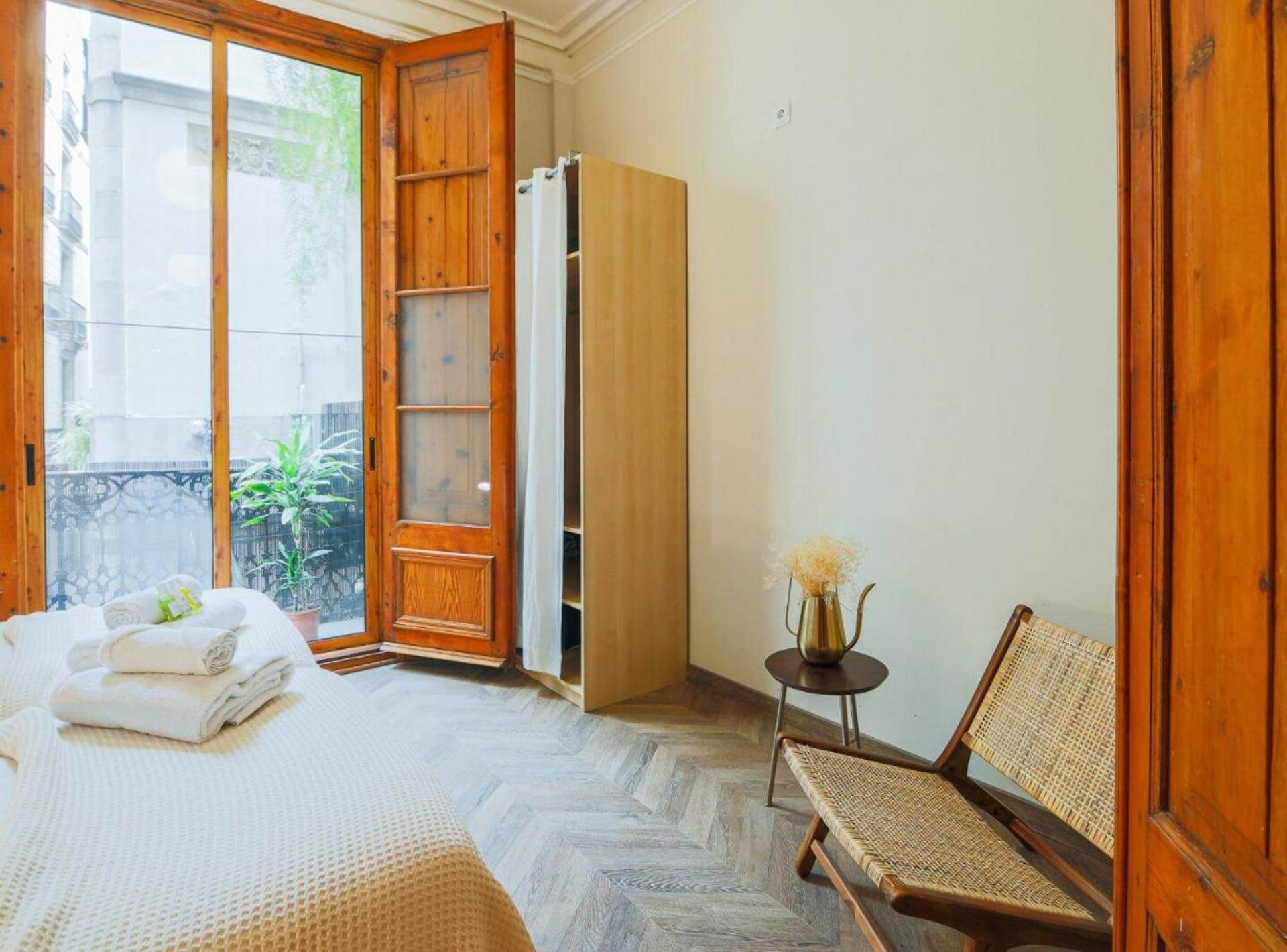 Avinyo 2 Gotic · Spacious Loft in Gothic Quarter!