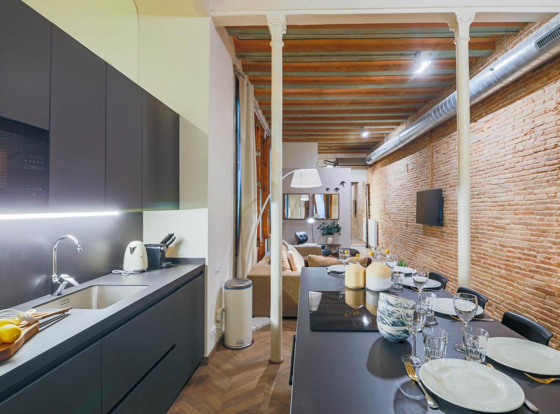 Avinyo 2 Gotic · Spacious Loft in Gothic Quarter!