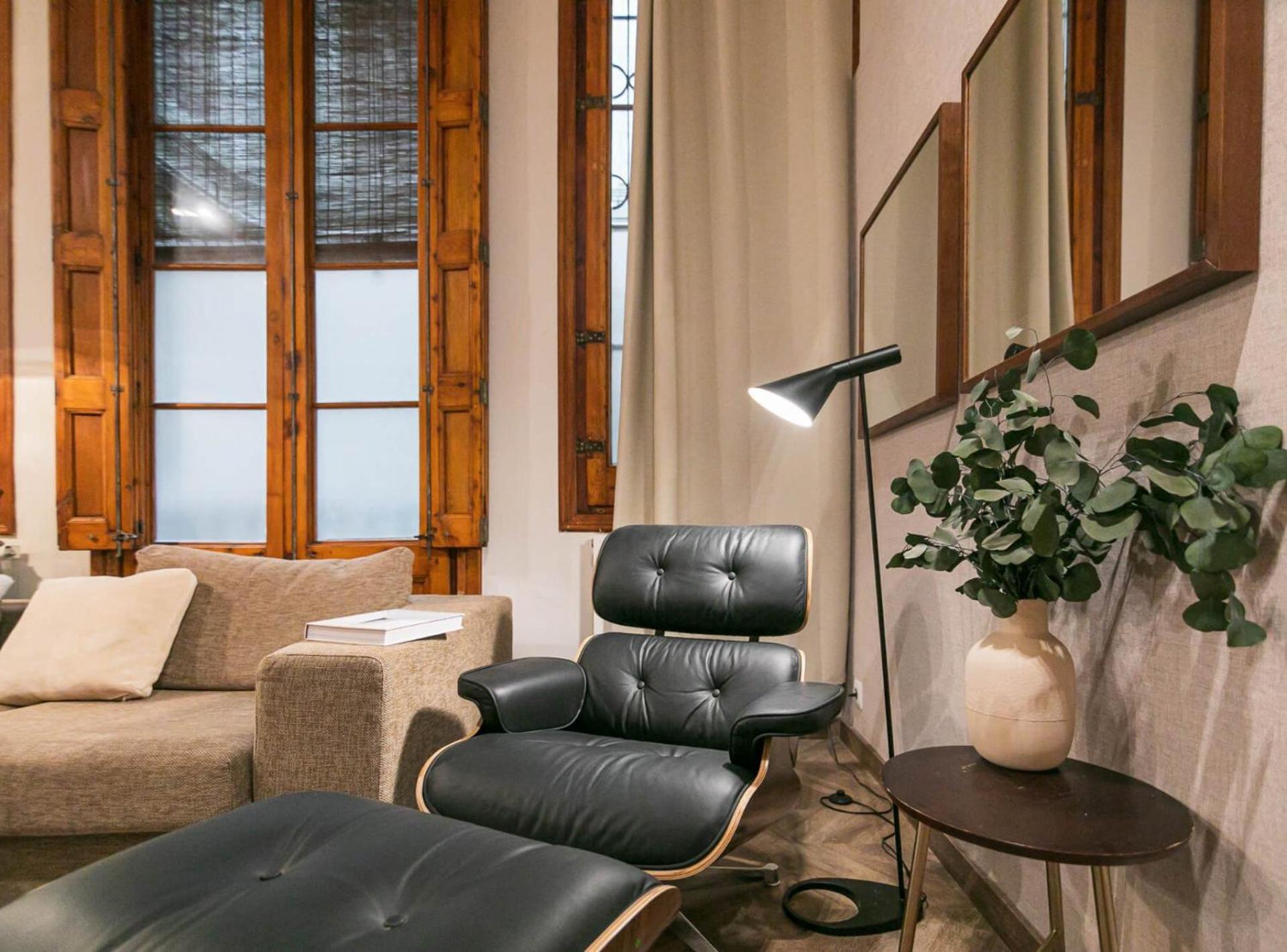 Avinyo 2 Gotic · Spacious Loft in Gothic Quarter!