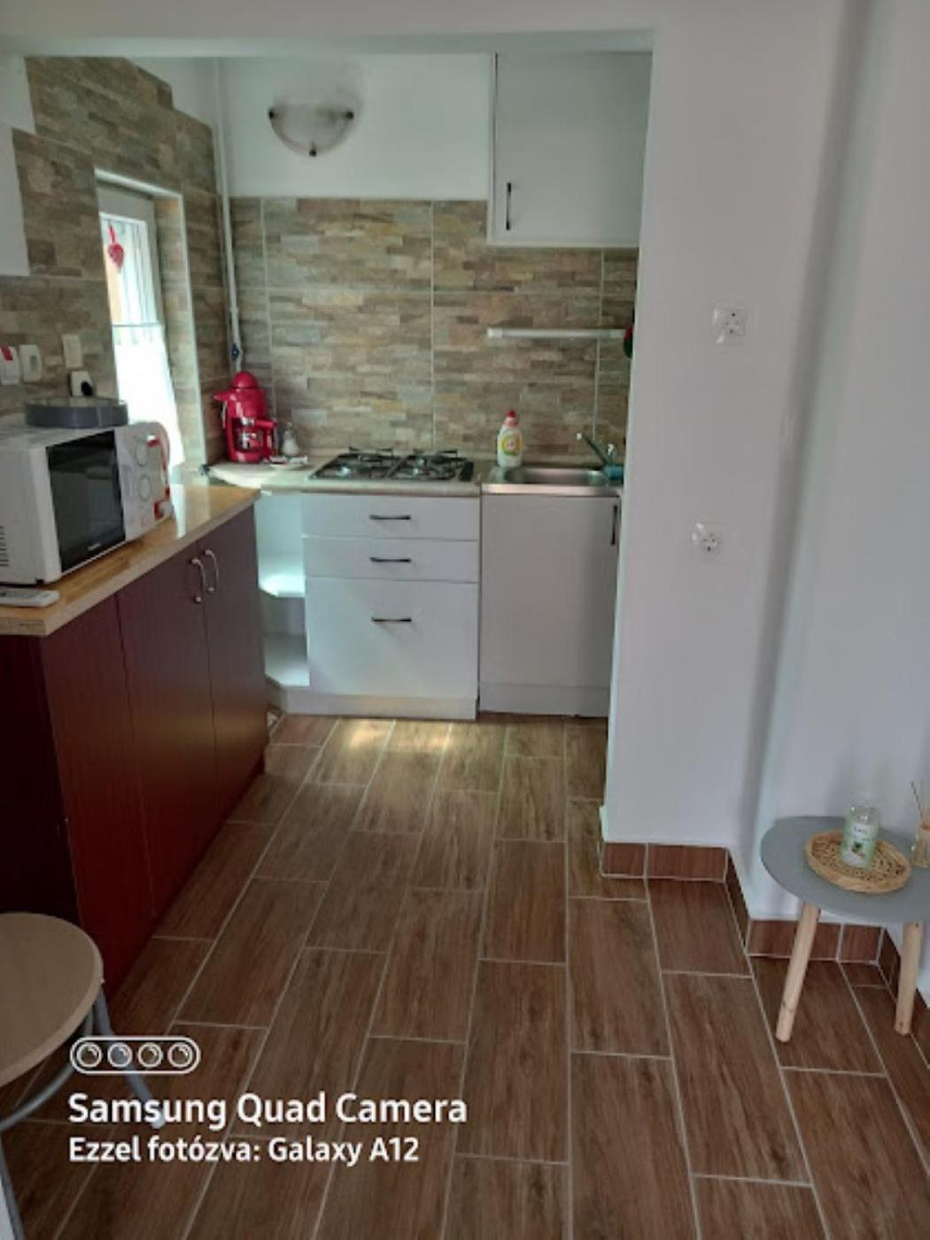 Írisz Apartman