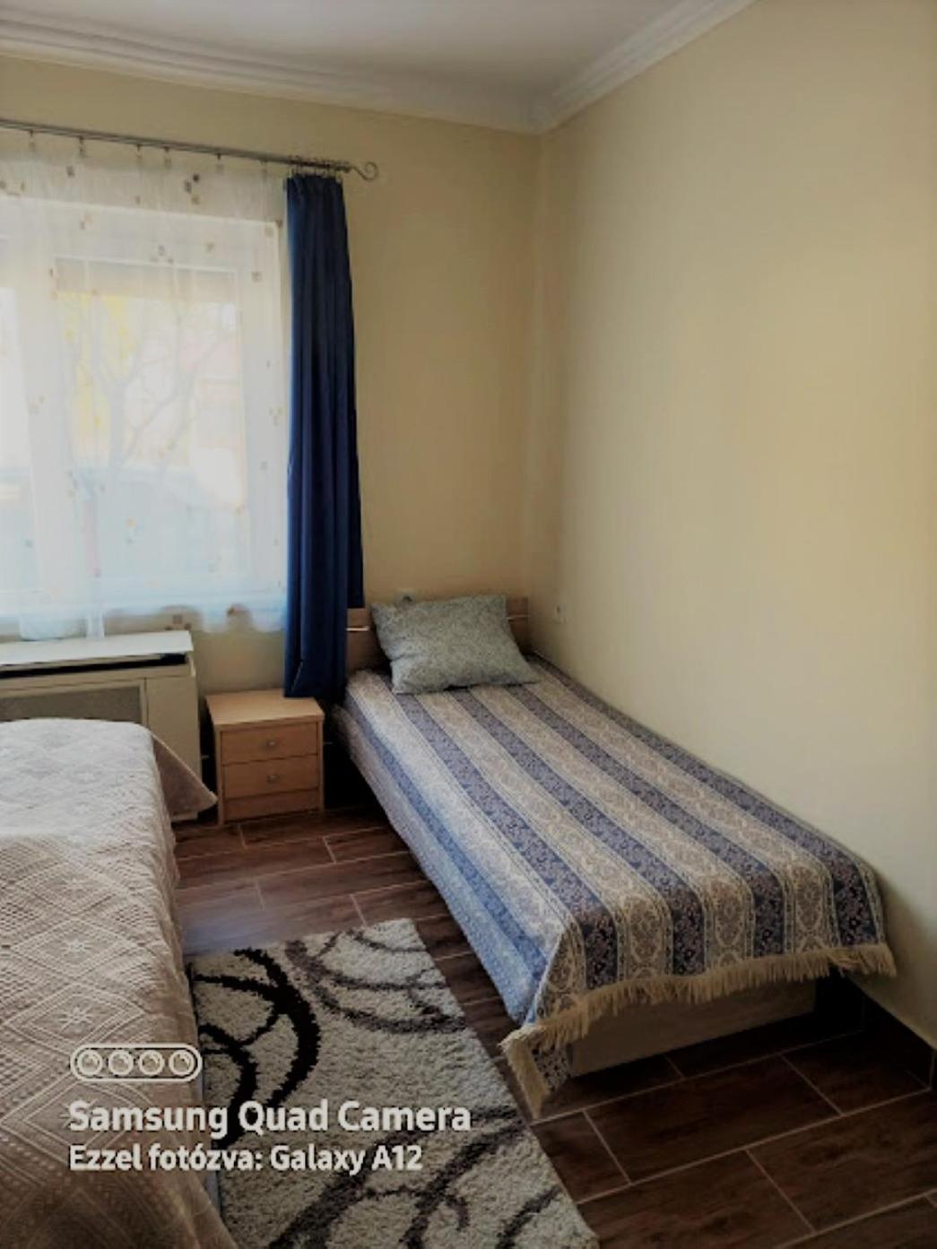 Írisz Apartman