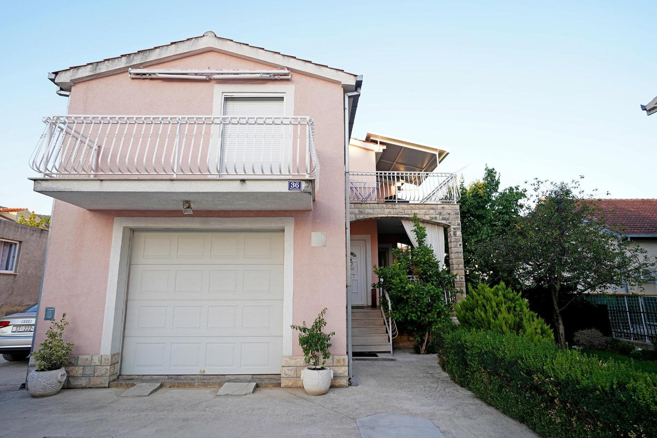 Hotel Villa TaGo with heated new pool - Image 1