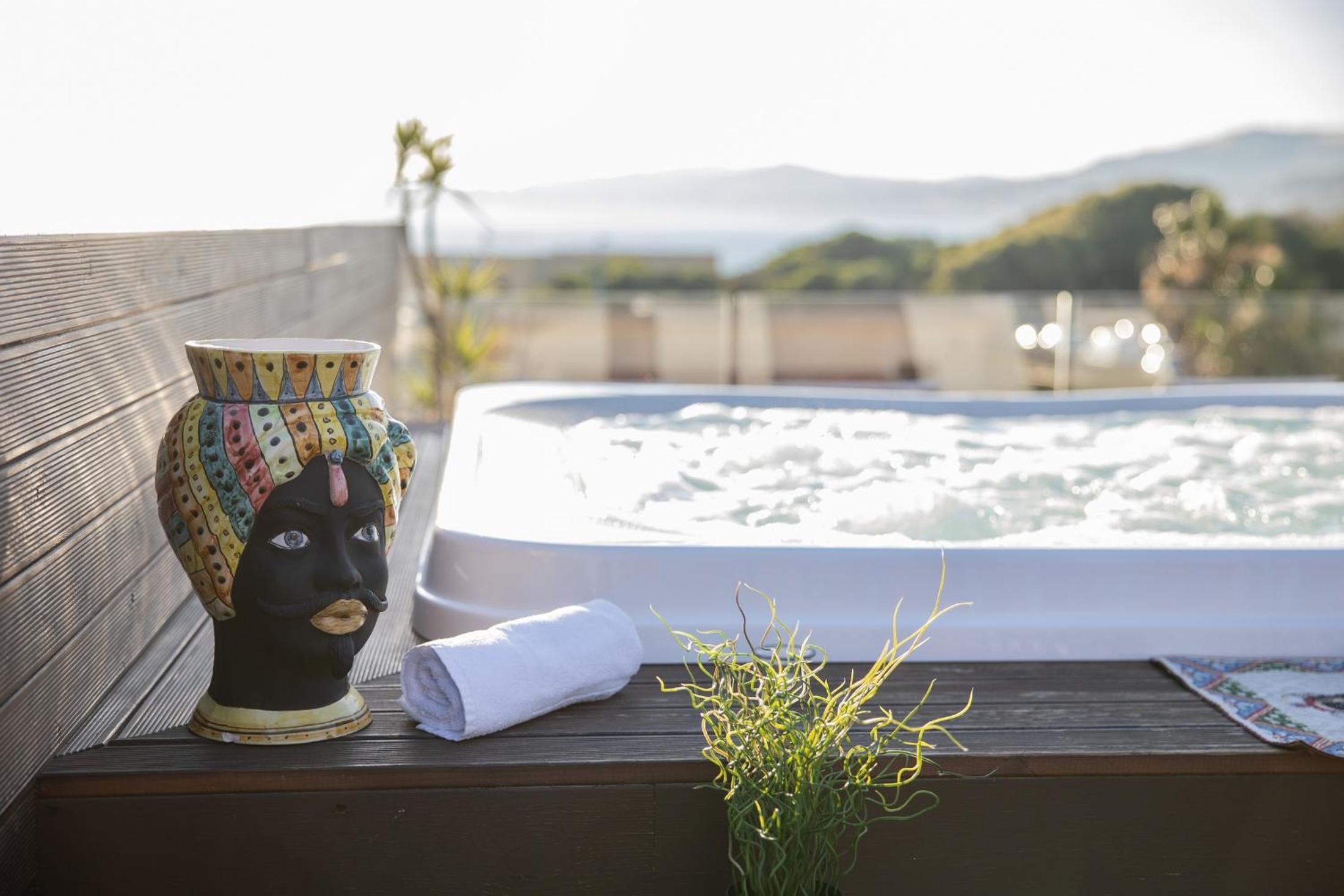 Giafra Luxury Rooms photo 5