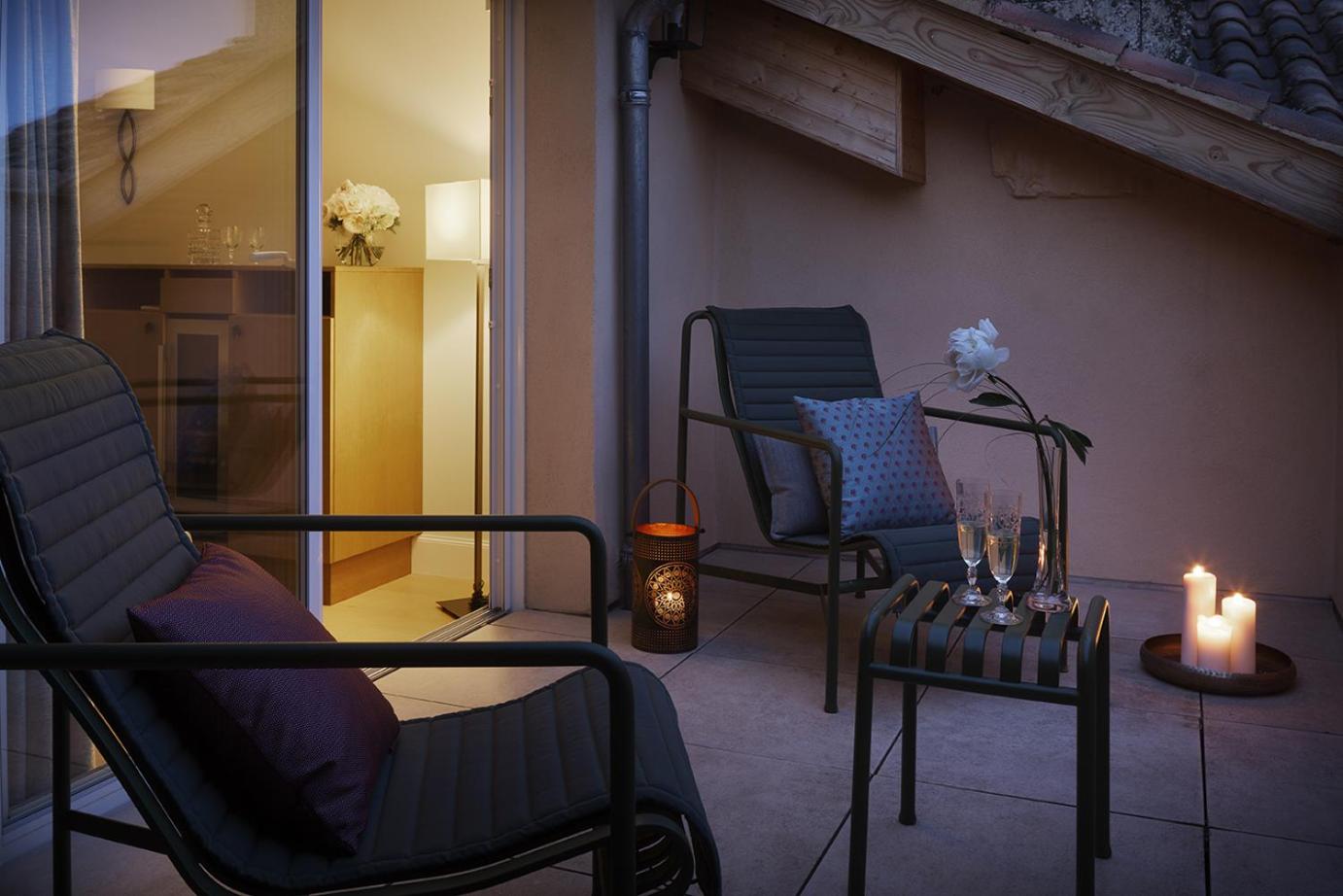 balcony