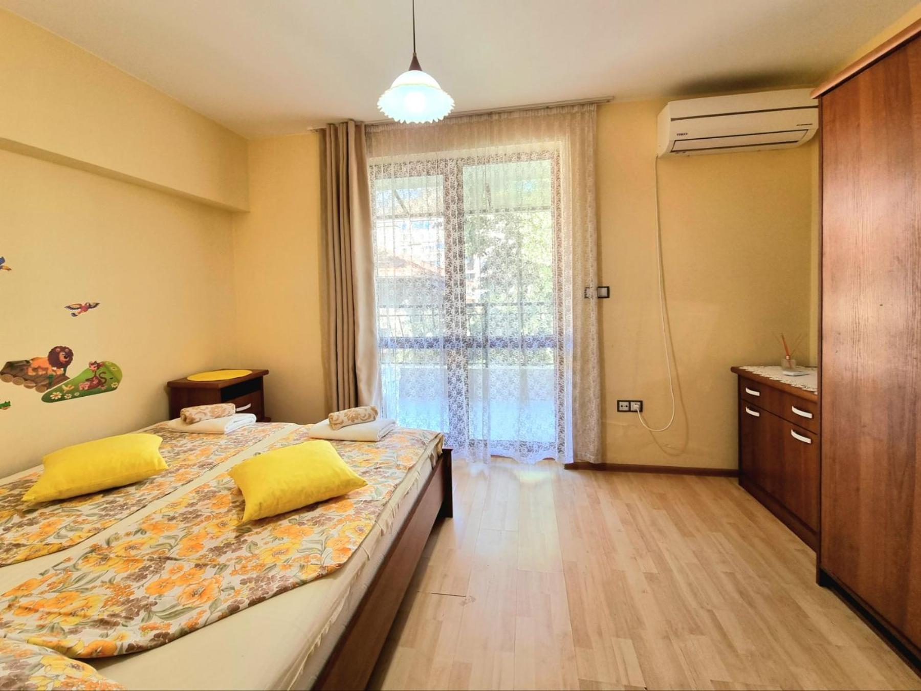 Sunny View - Seaside Apartment with Garage view 4