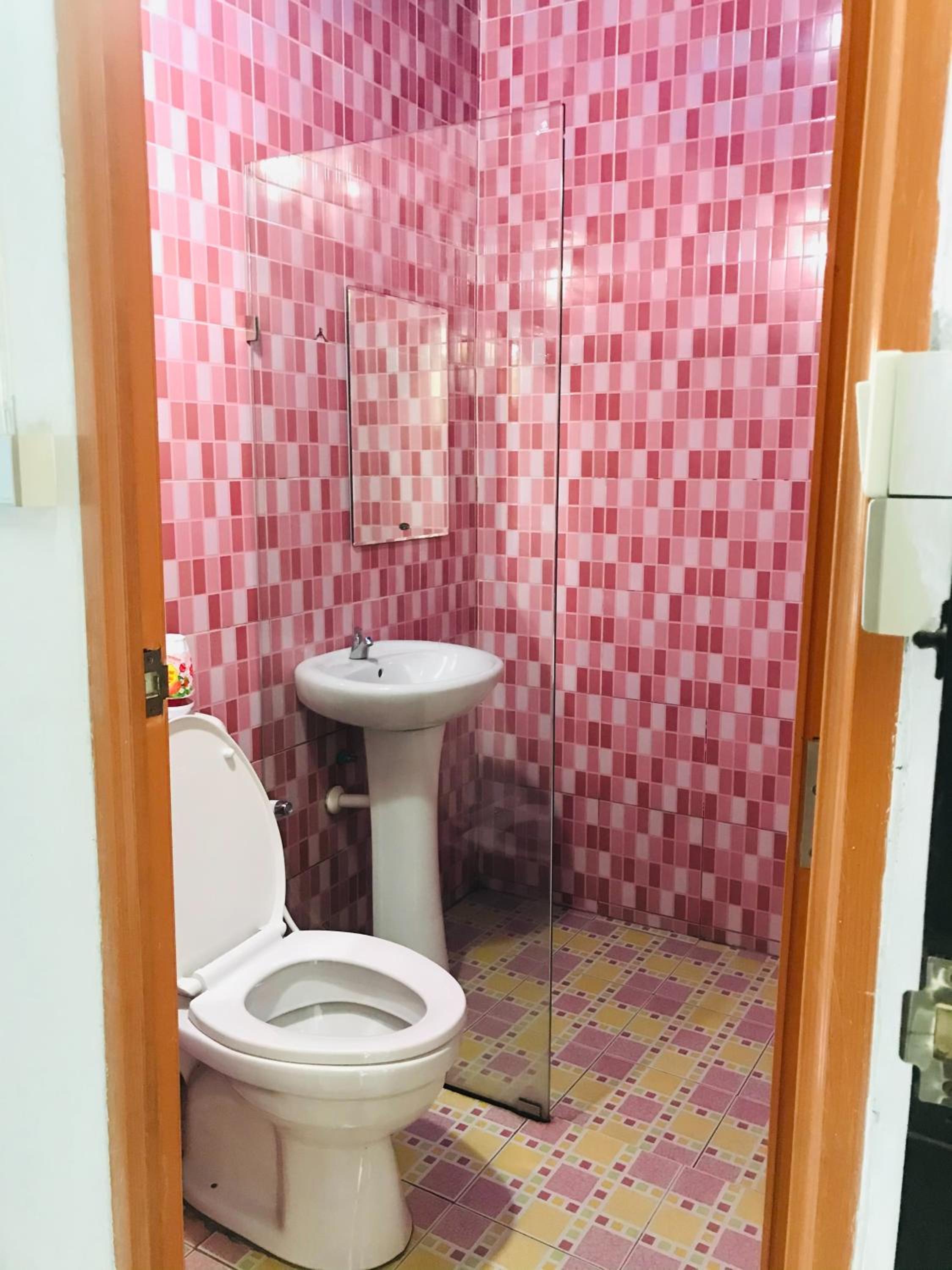 Miss Hong House