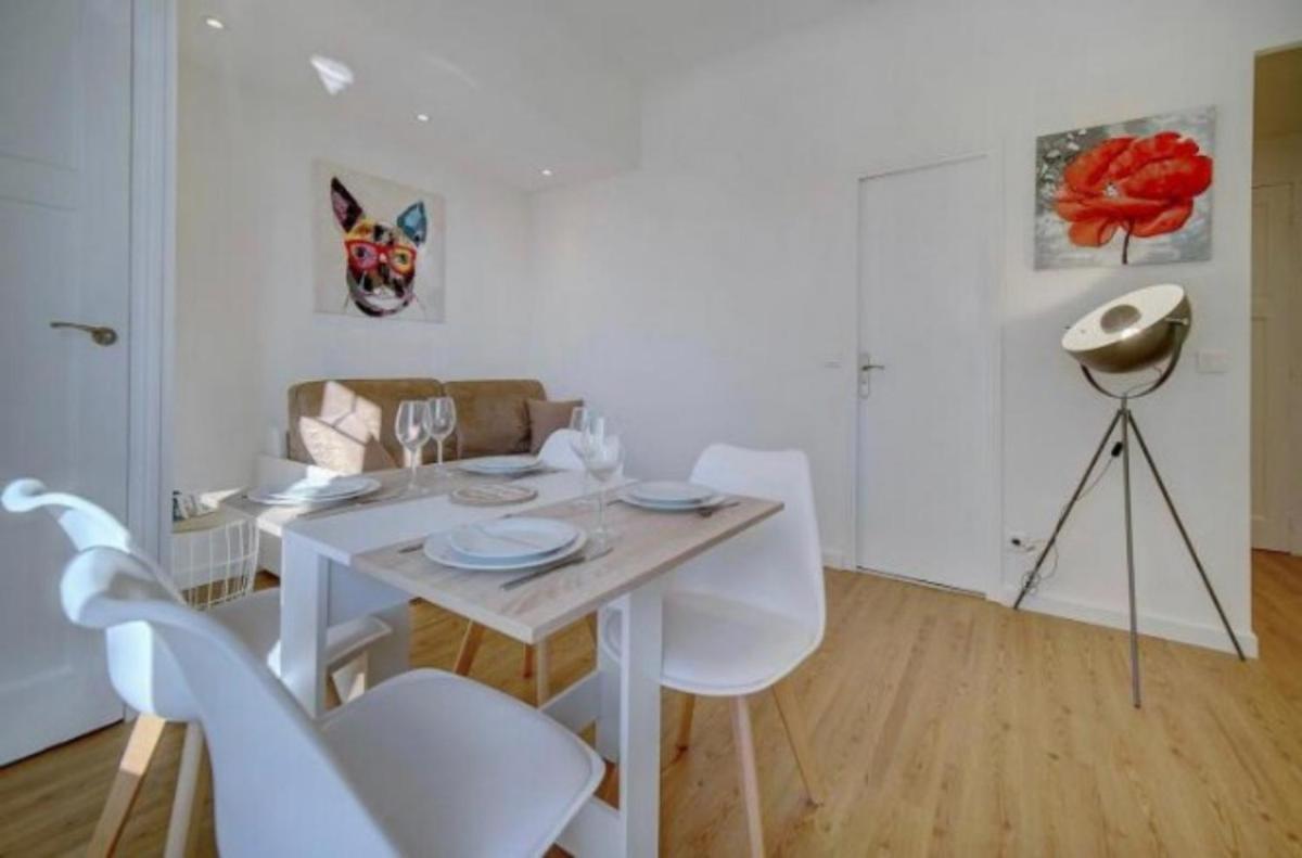 Studio rénové centre 800 m du palais des festivals photo 3