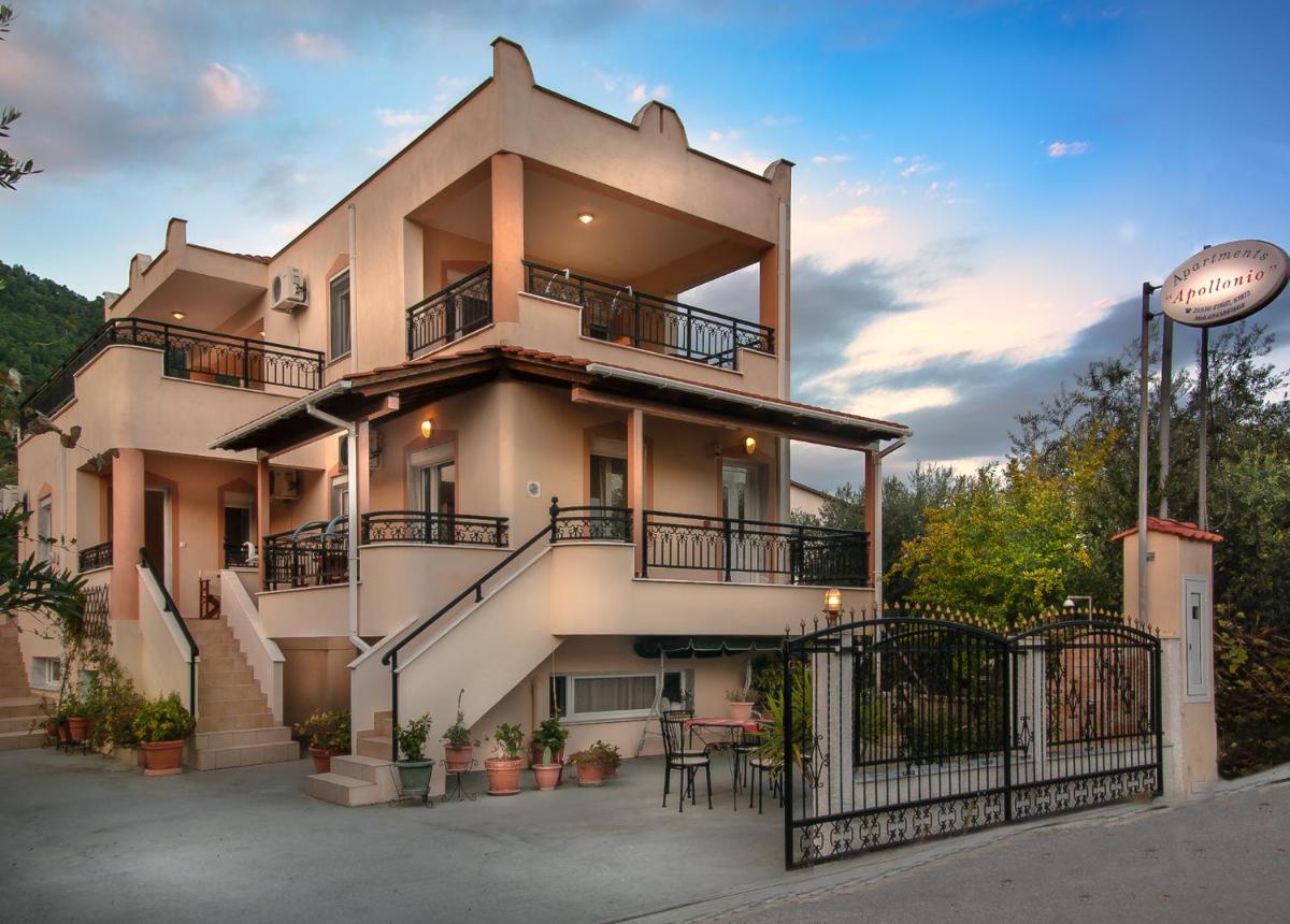 Apollonio view 2