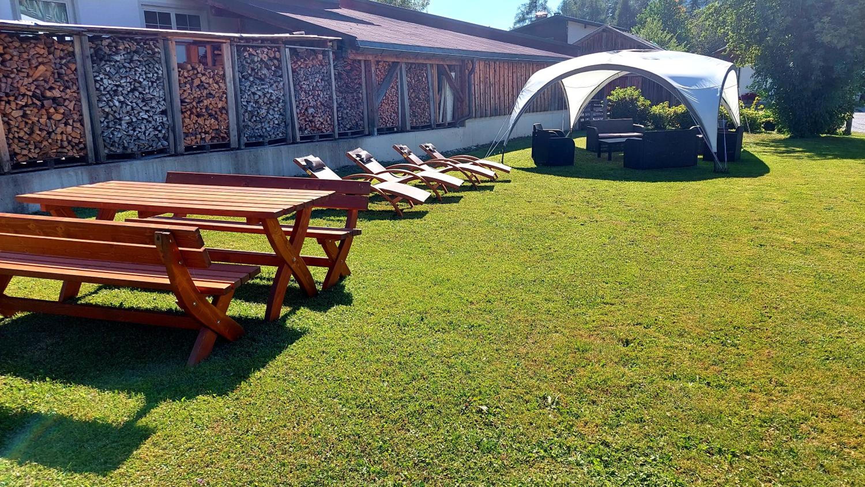De Nussi's Chalet 1