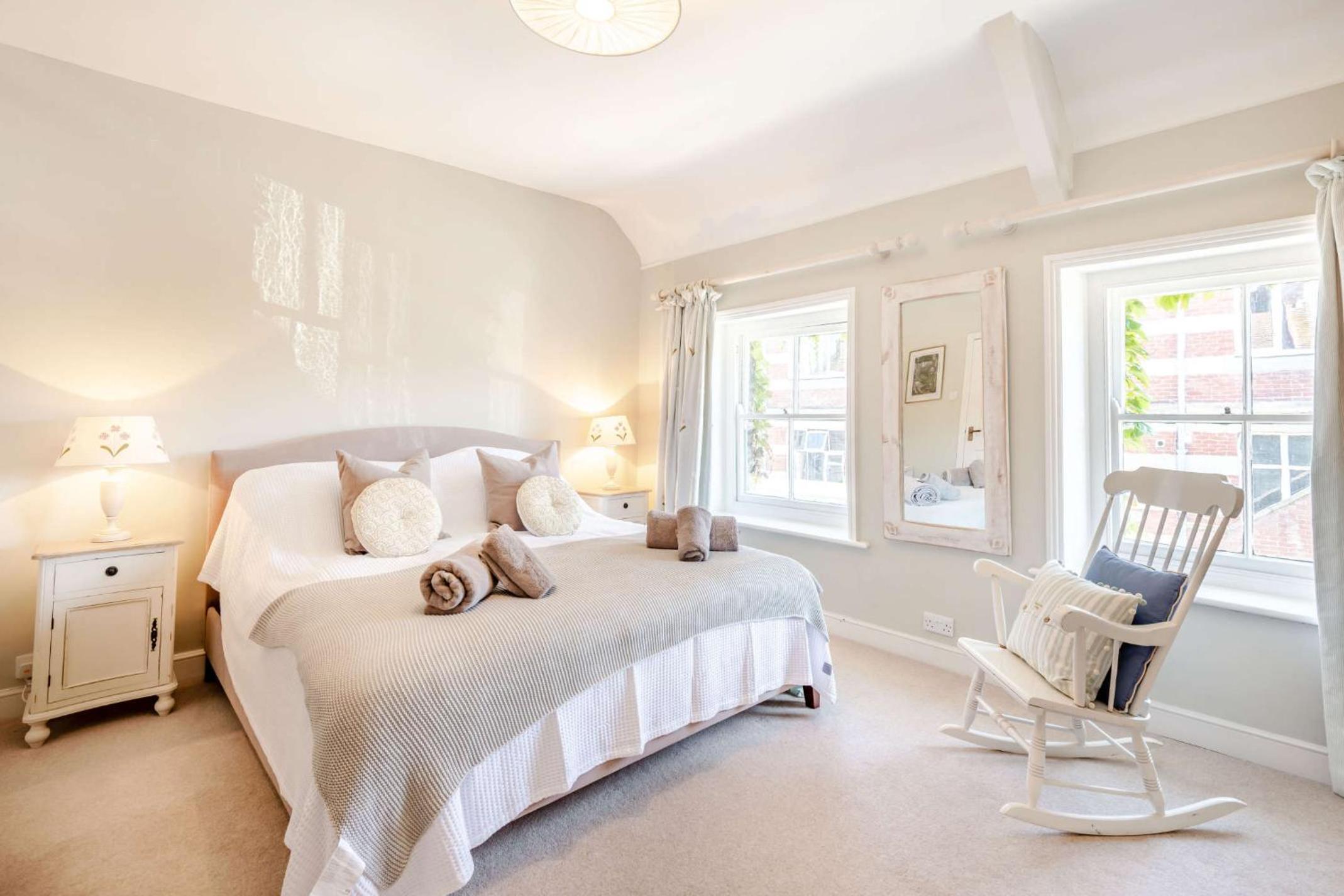 Passiflora Cottage Close to Swanage Beach and Town Sleeps 7