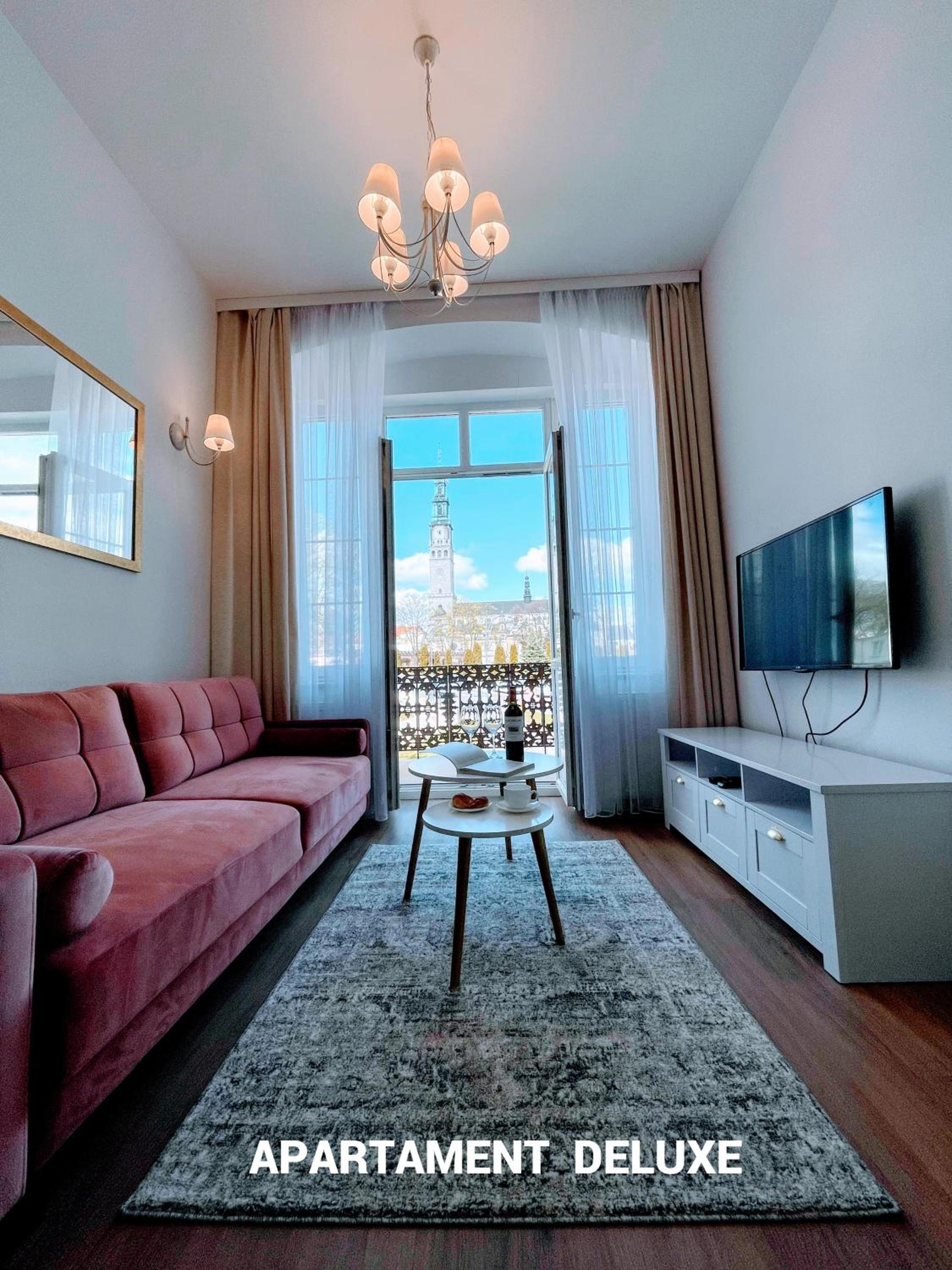 Biały Kruk Apartamenty vis-a-vis Jasnej Góry view 2