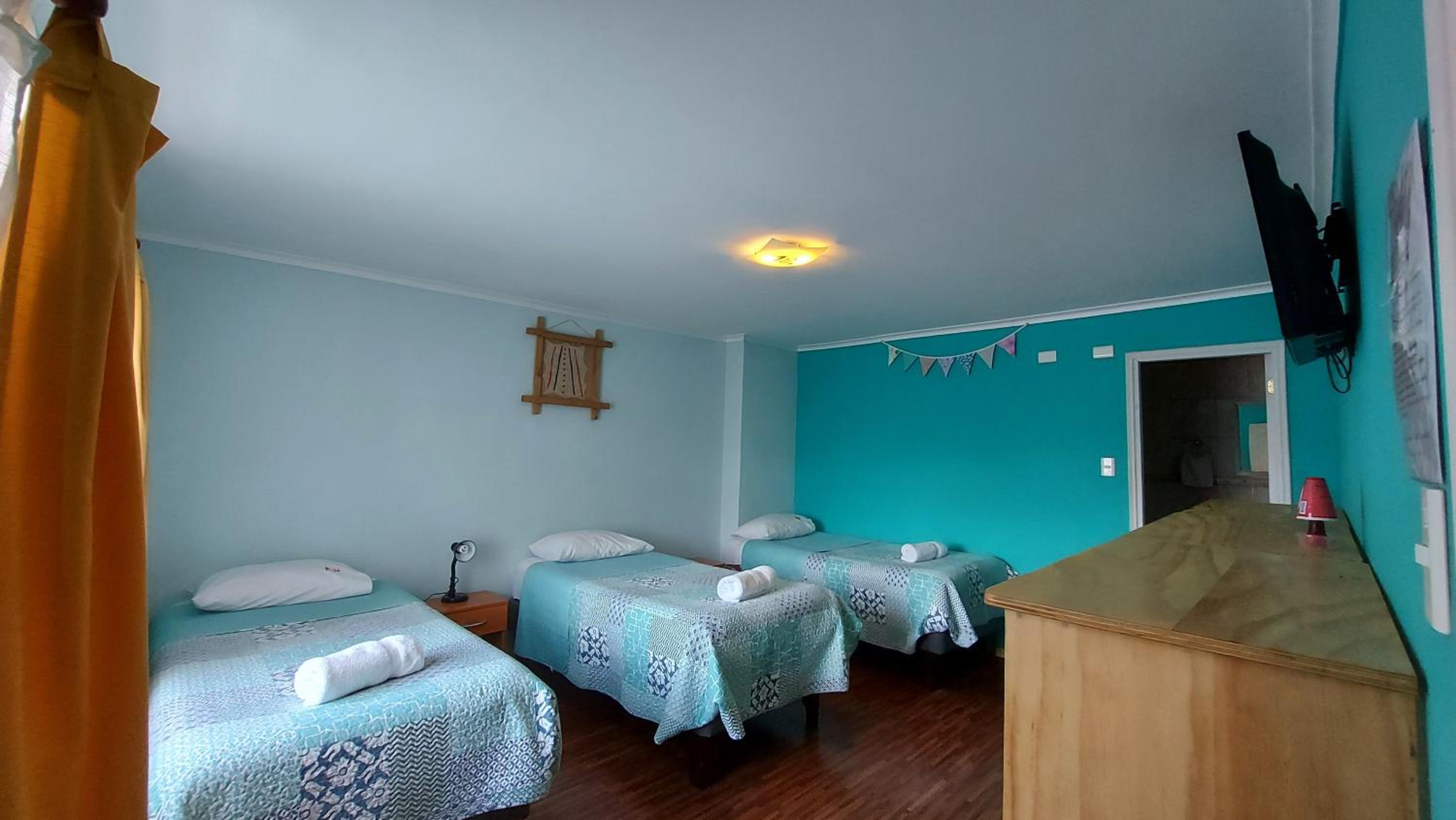 Hostal La Base