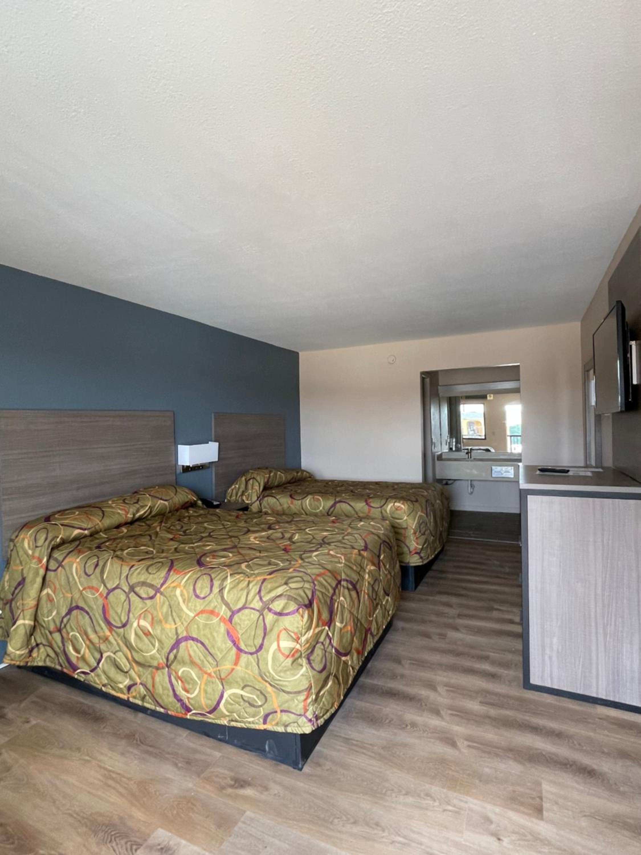 Garden Inn & Suites view 4