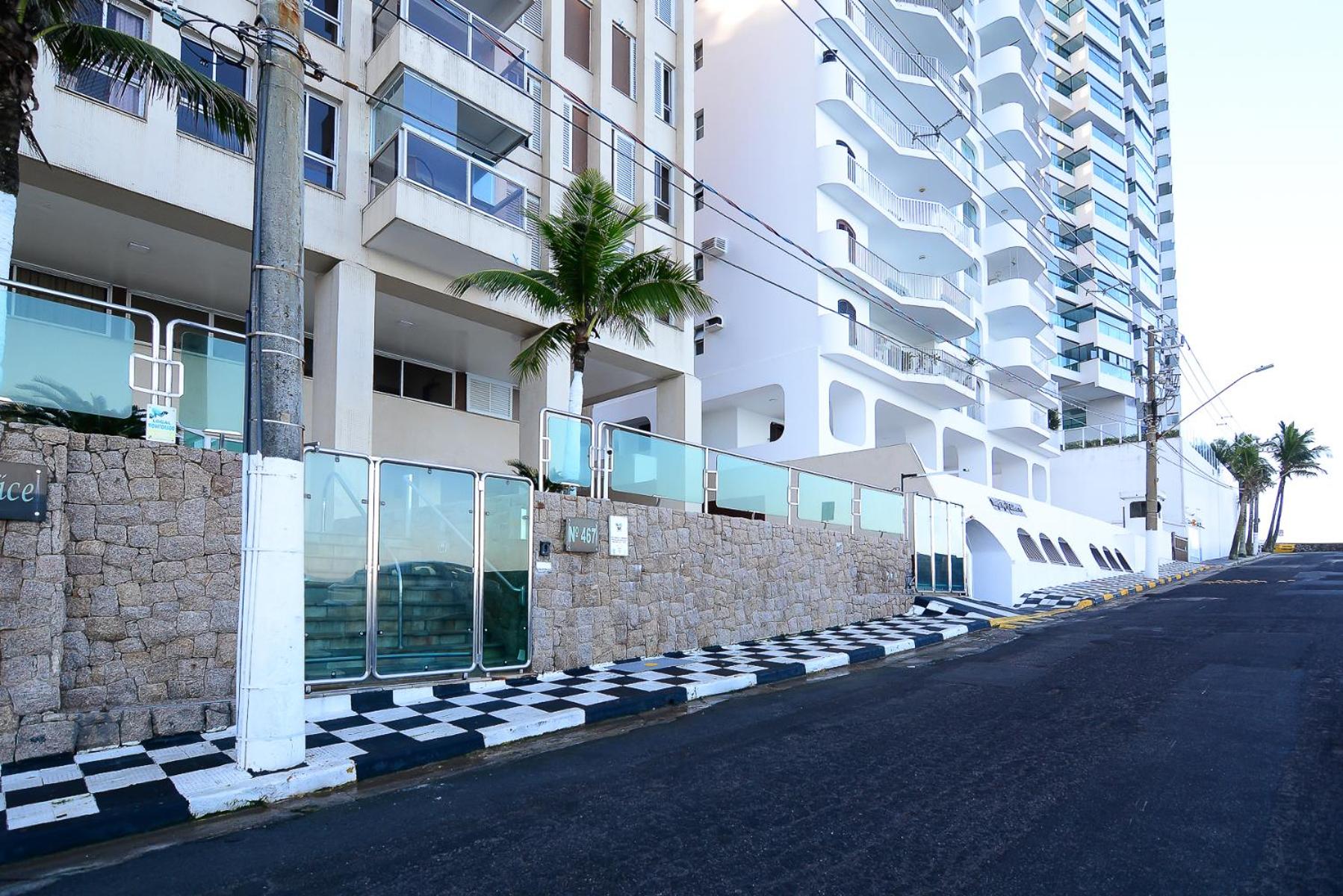 Apartamento no Morro do Maluf, frente ao mar view 2