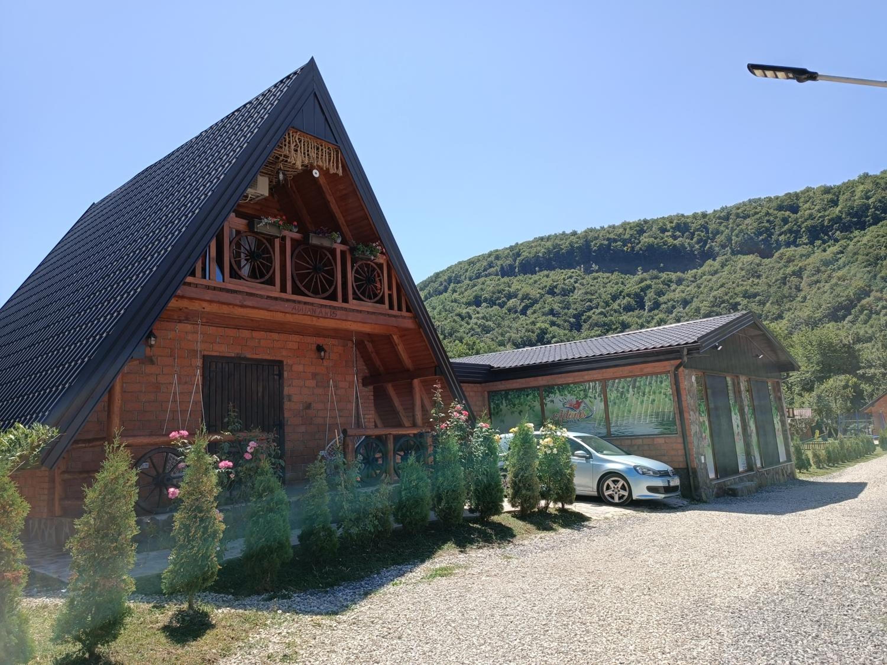 Villa Adanis