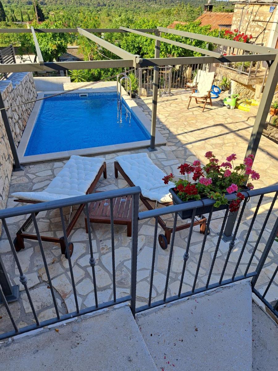 Apartments Tomina view 3