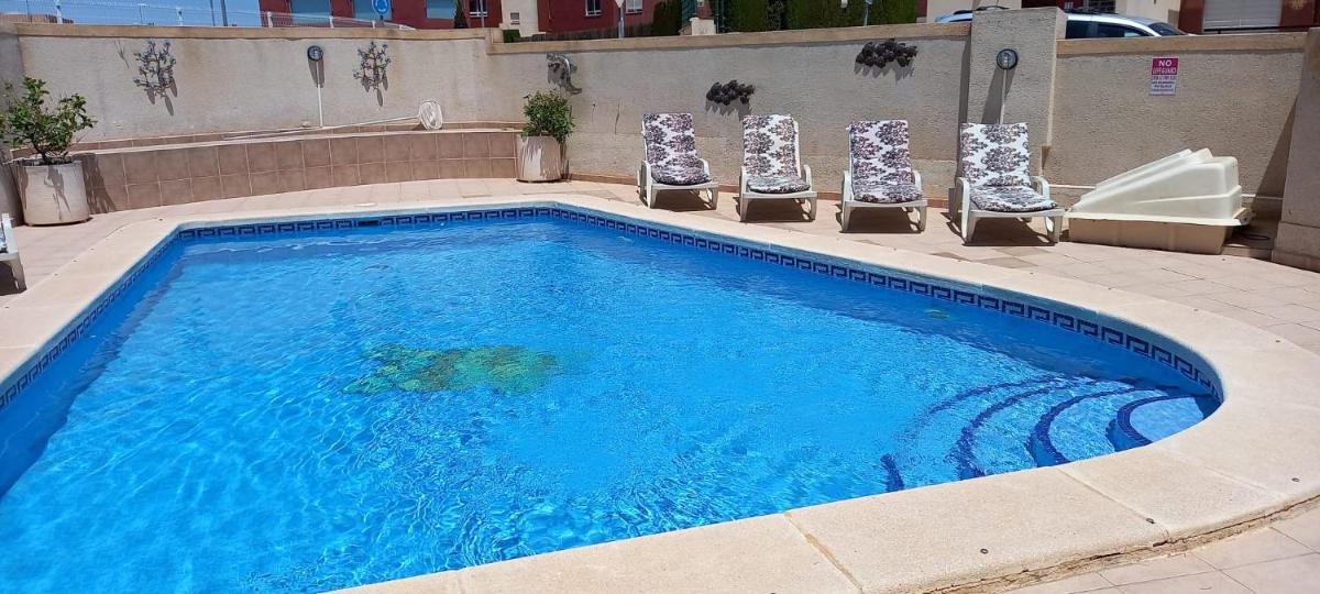 Fabulous Holiday home with private swimming pool photo 3