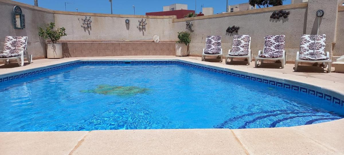Fabulous Holiday home with private swimming pool photo 4